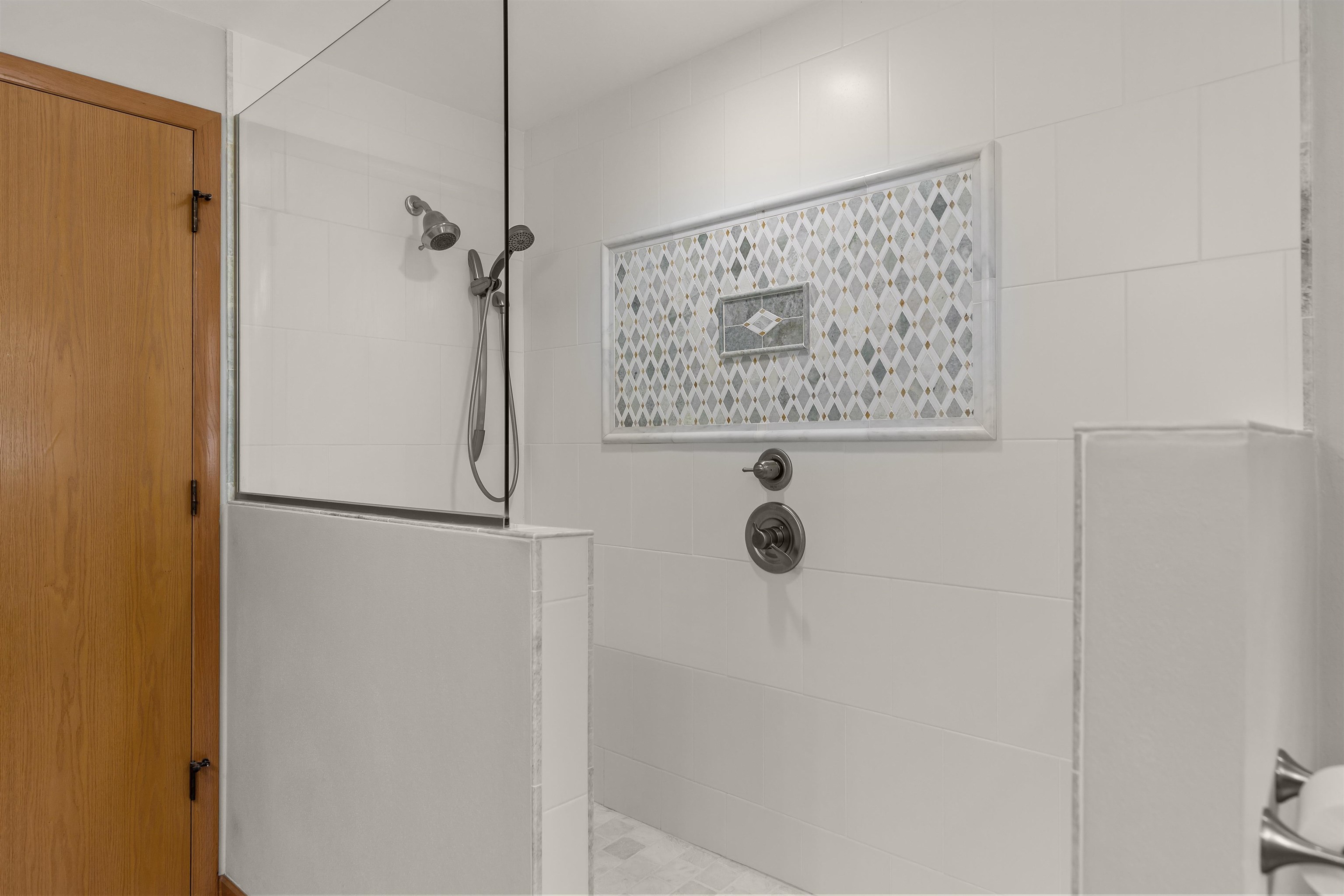 2714 N ELMWOOD Court