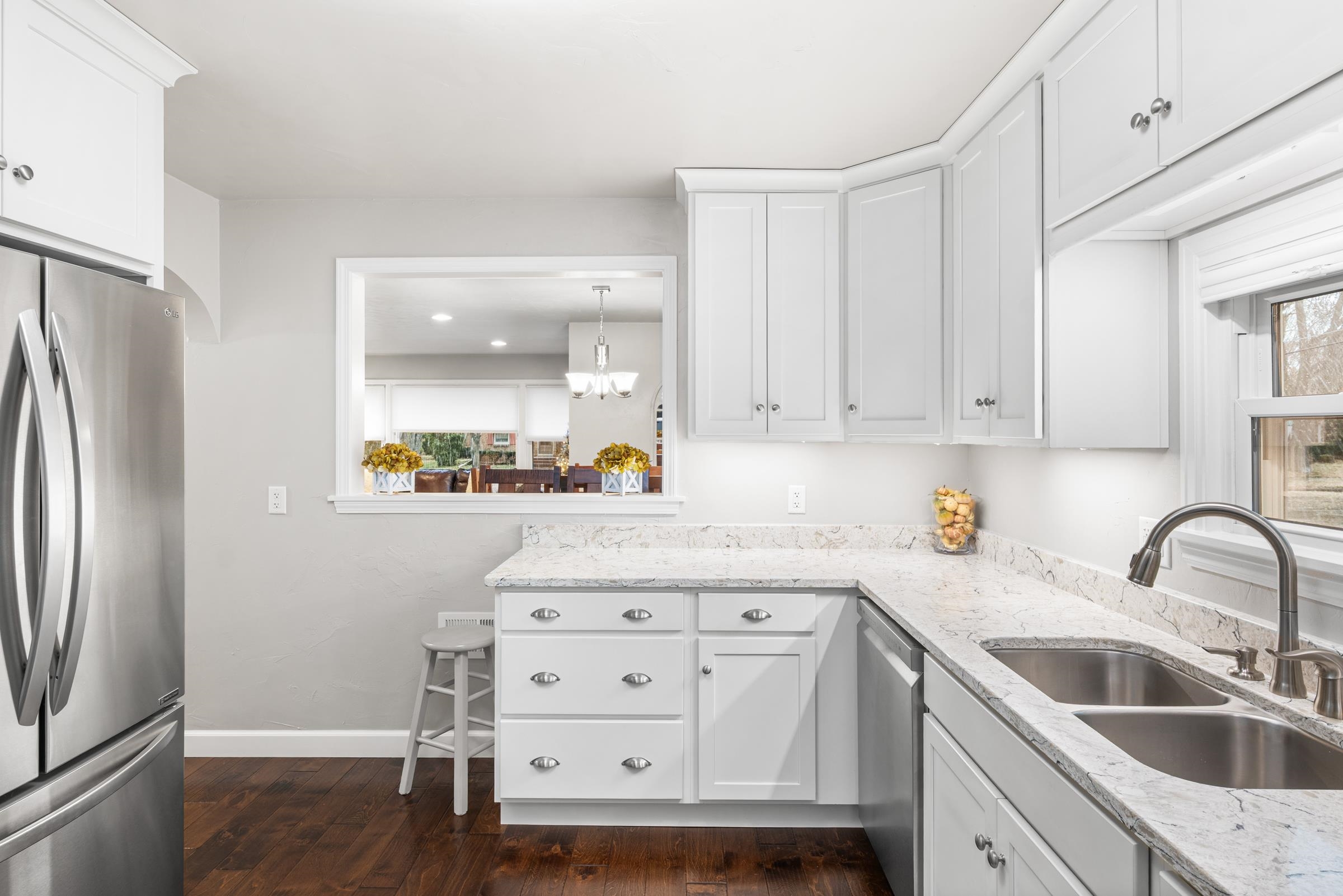 1003 EVANS Street