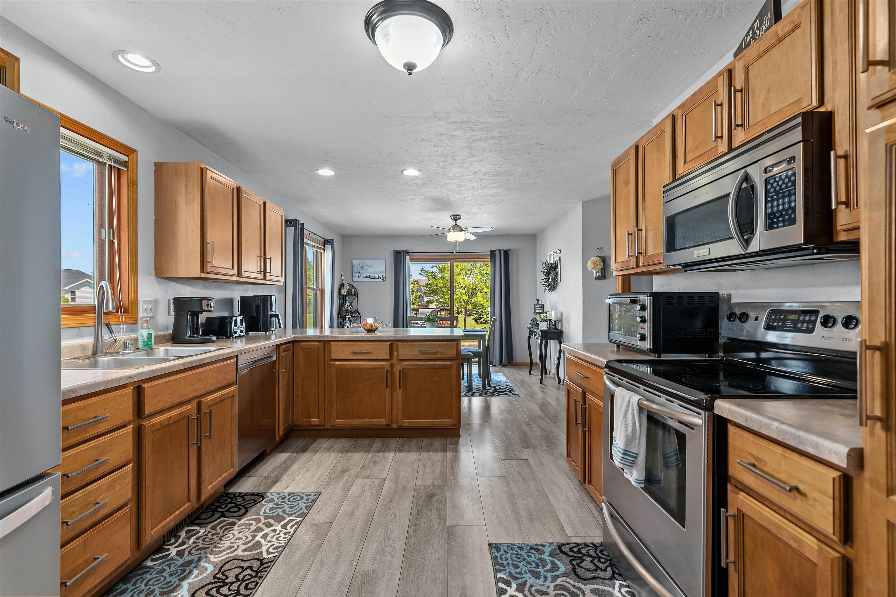 N1066 VANDER MAAZEN Drive