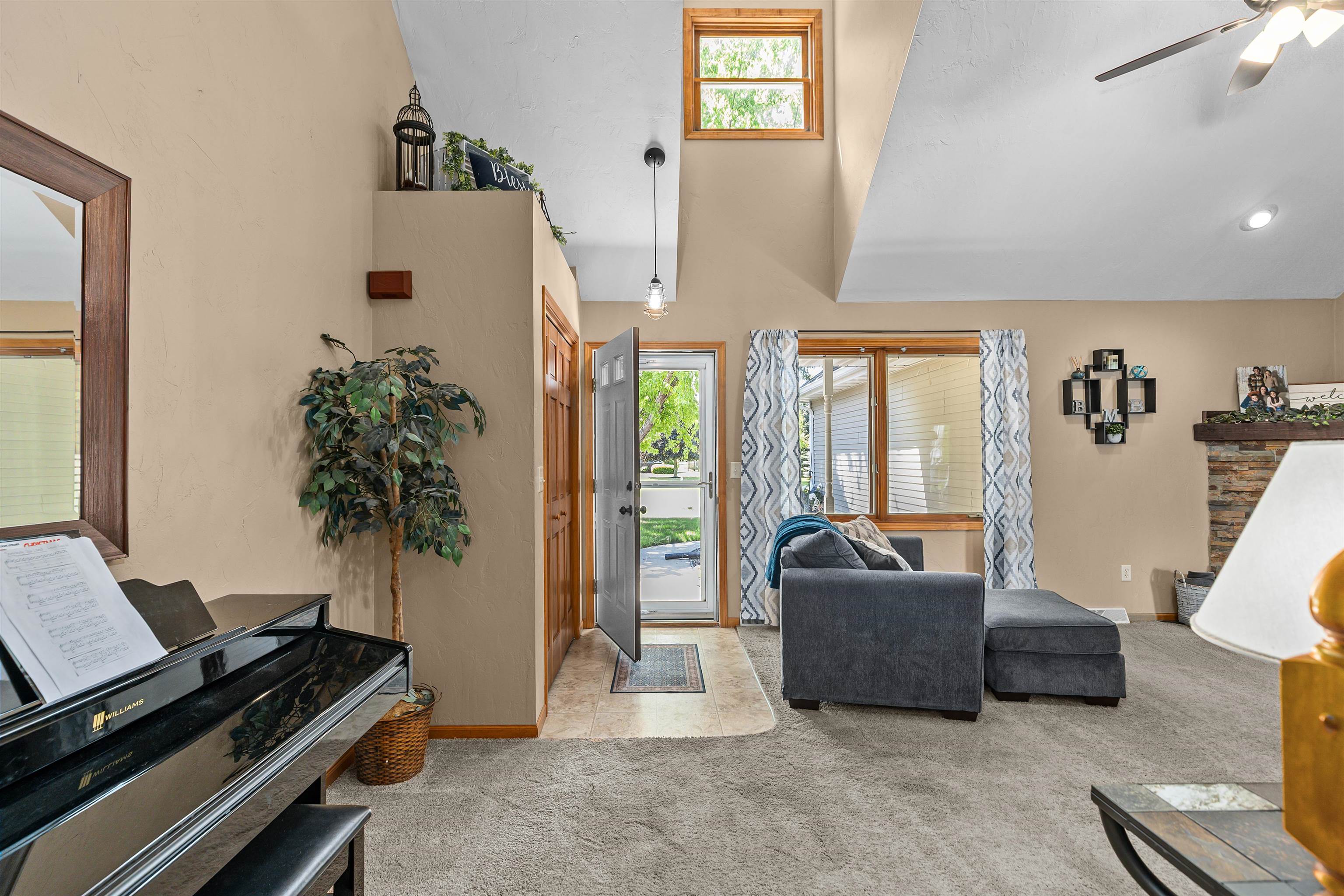 N1006 VANDER MAAZEN Drive