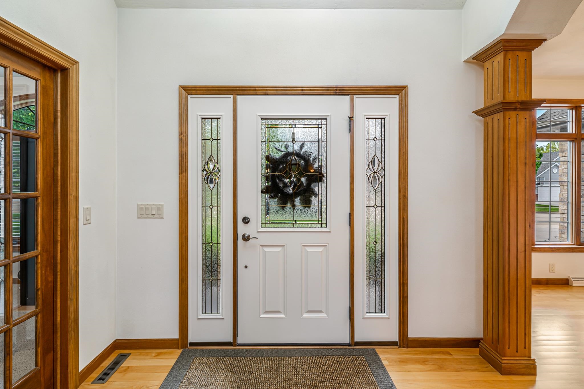 309 E STRATFORD Lane