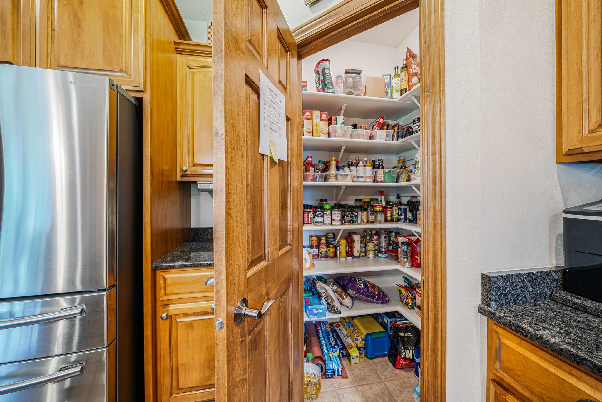 309 E STRATFORD Lane