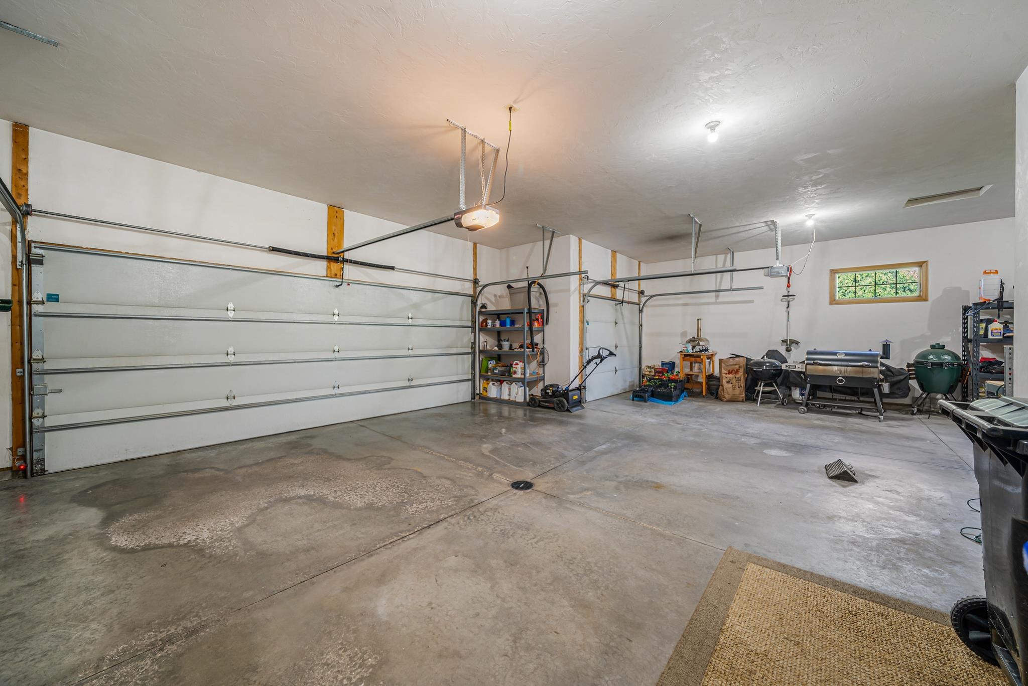 309 E STRATFORD Lane