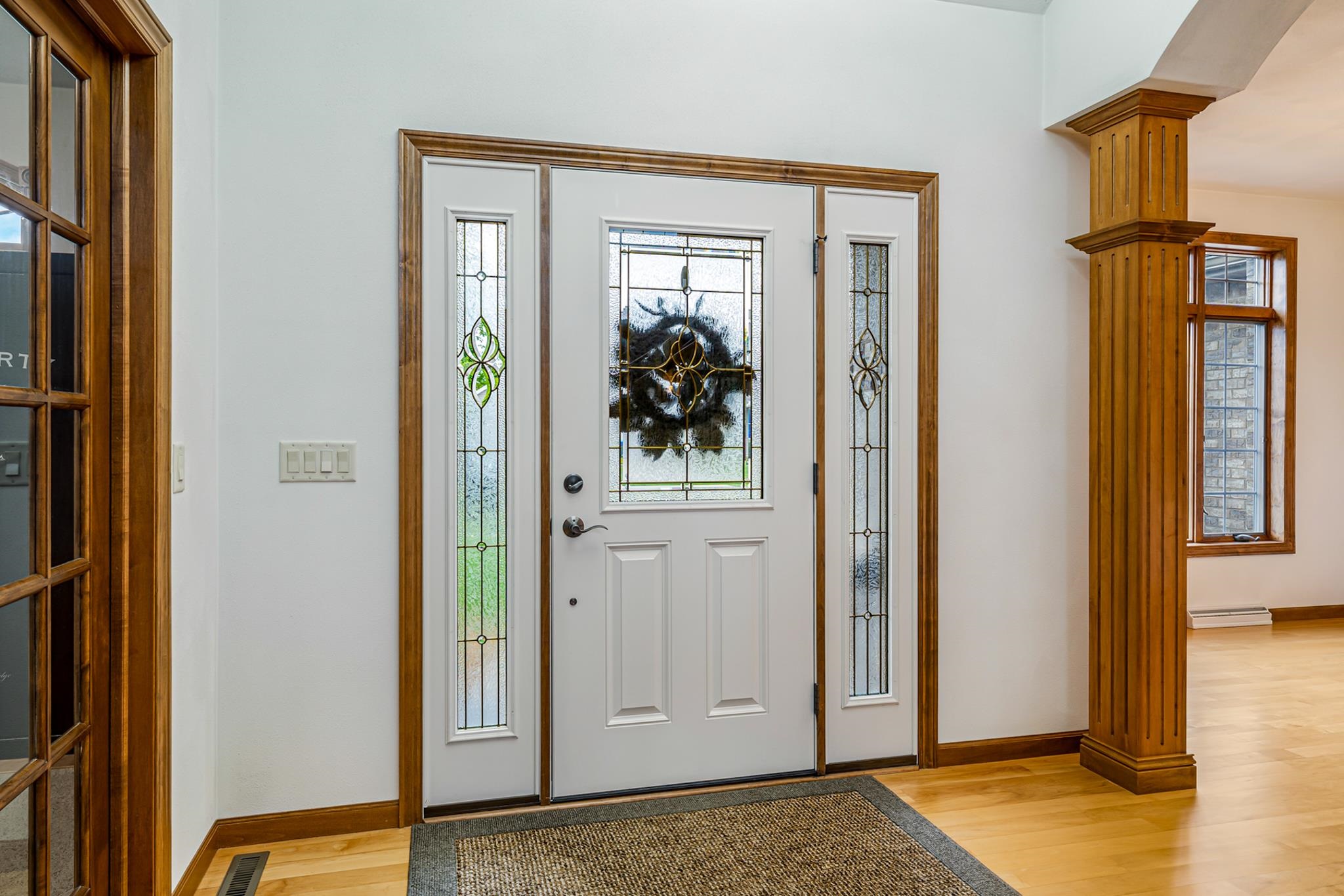 309 E STRATFORD Lane
