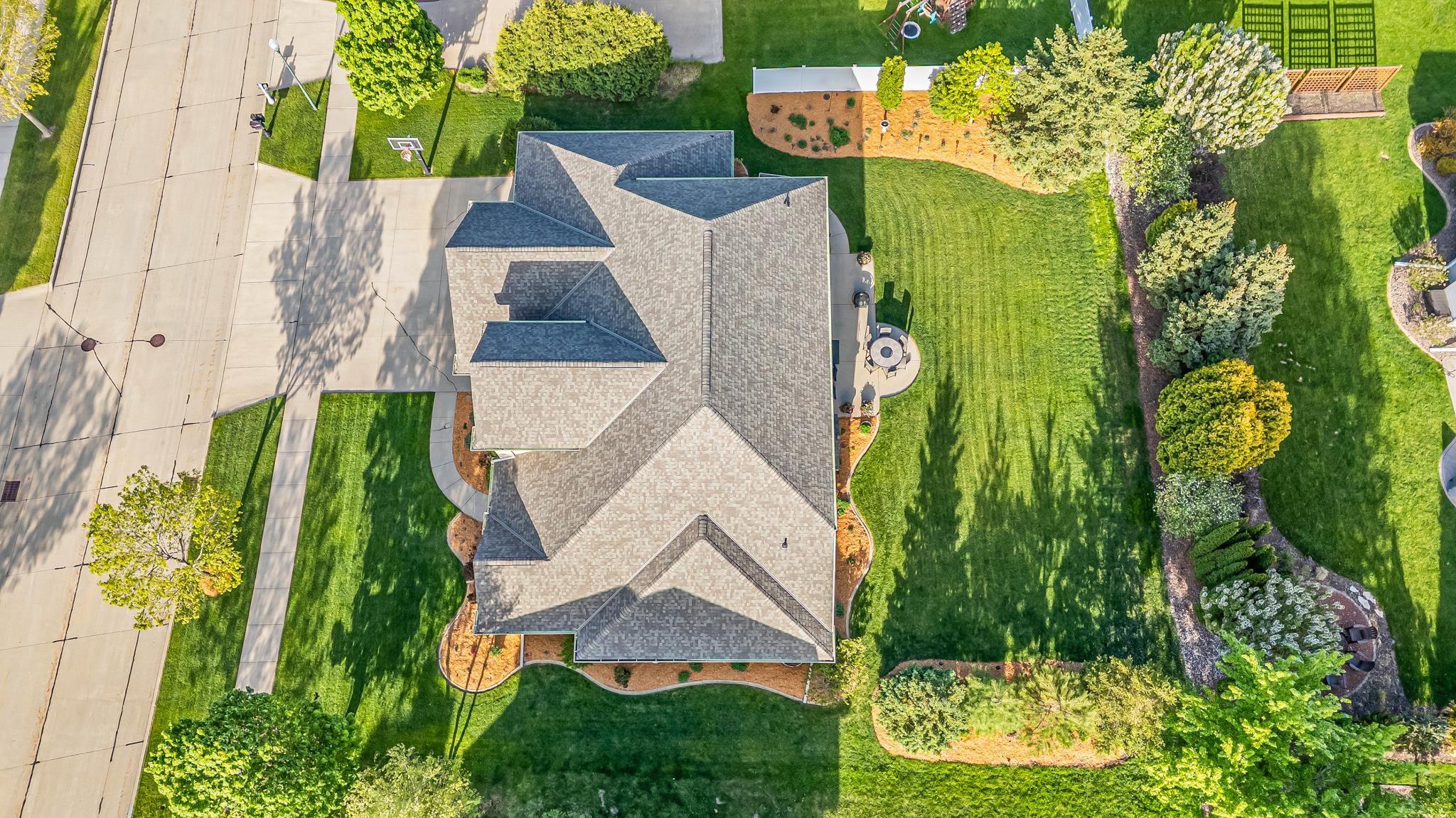309 E STRATFORD Lane
