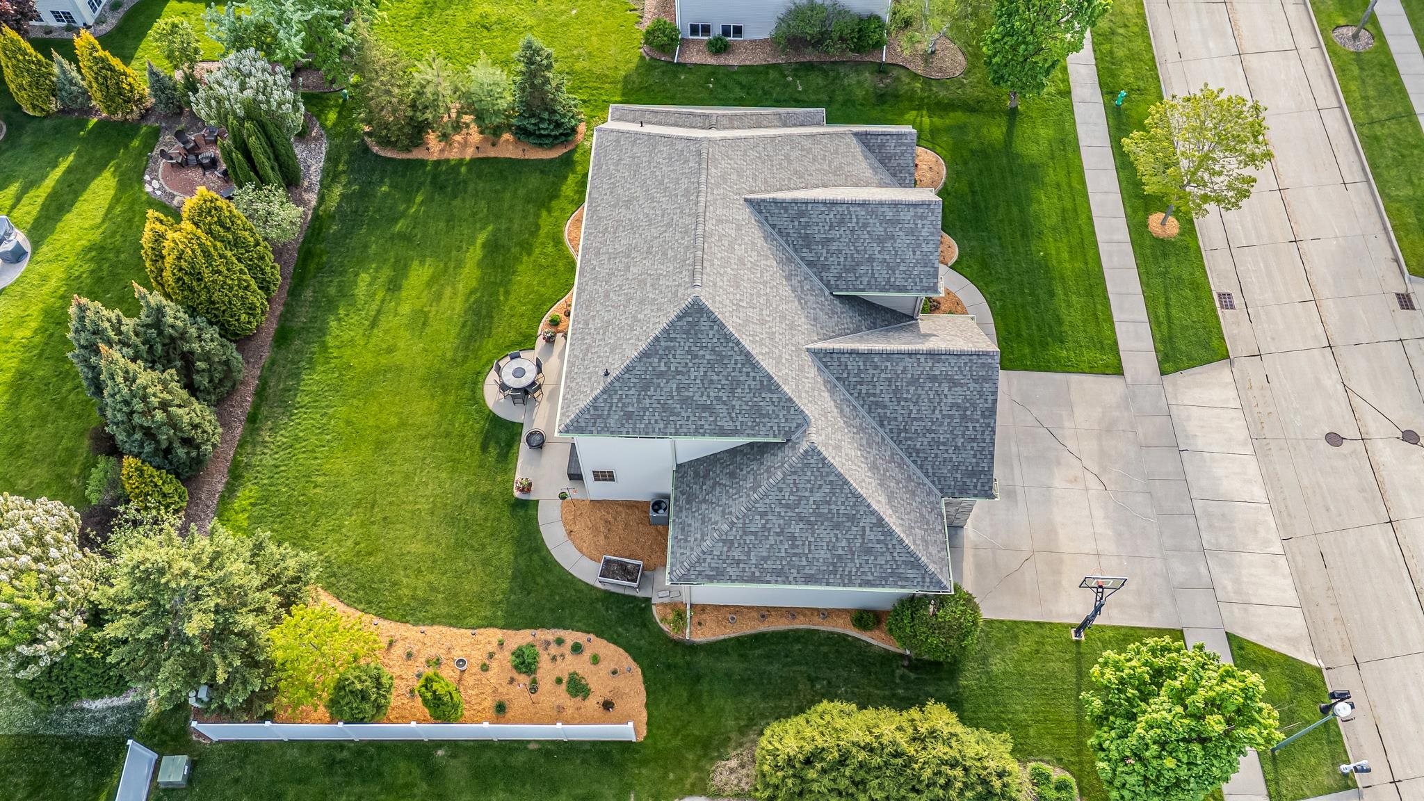 309 E STRATFORD Lane