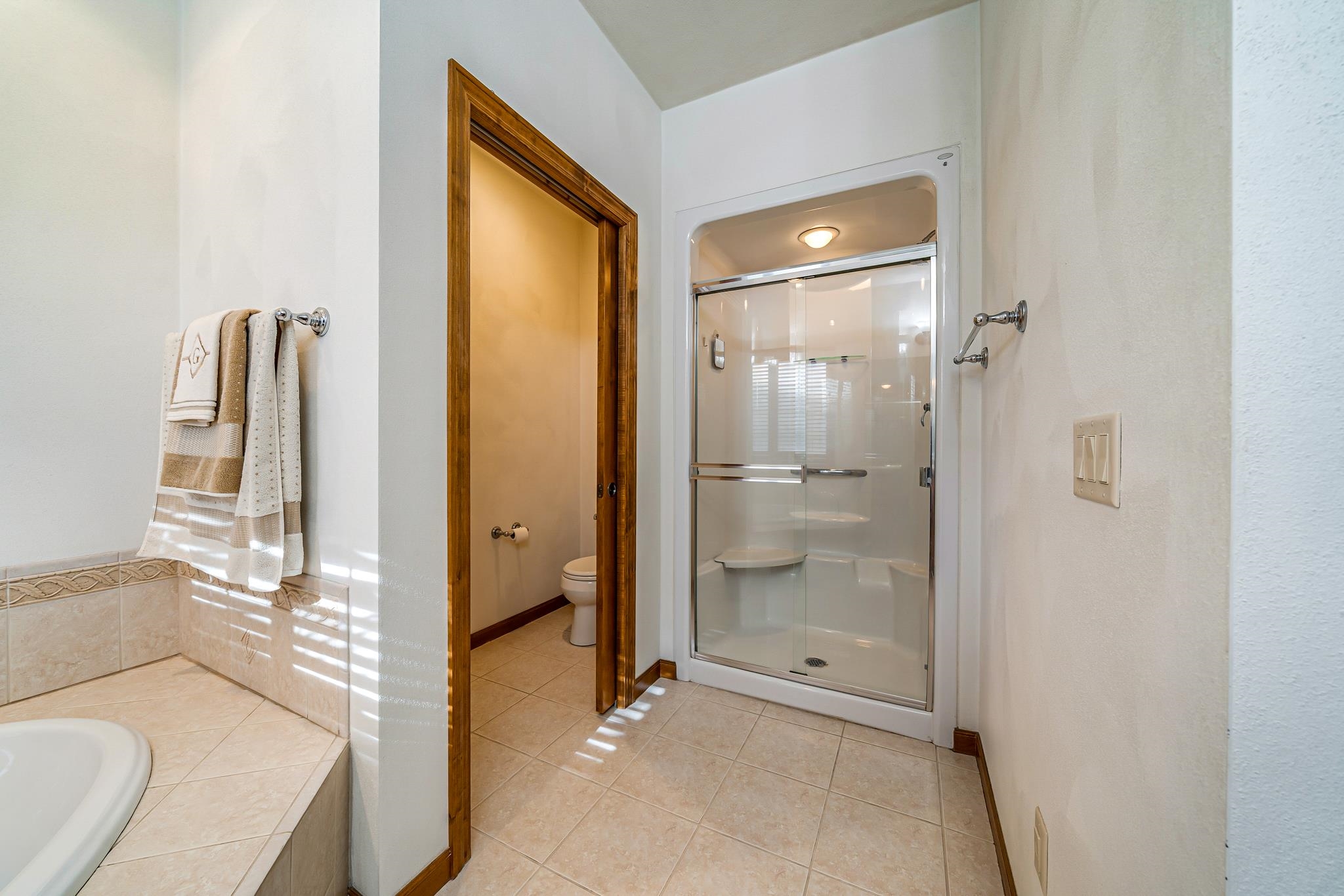 309 E STRATFORD Lane
