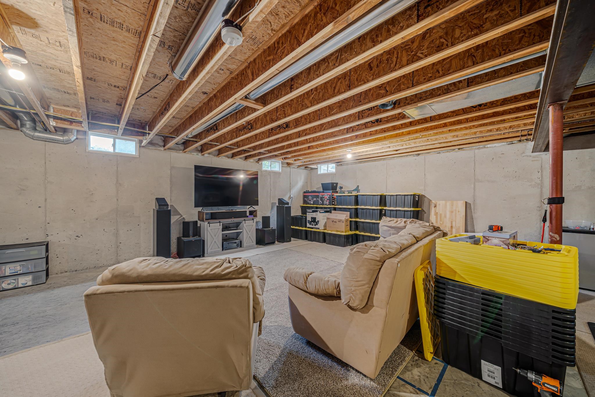 309 E STRATFORD Lane
