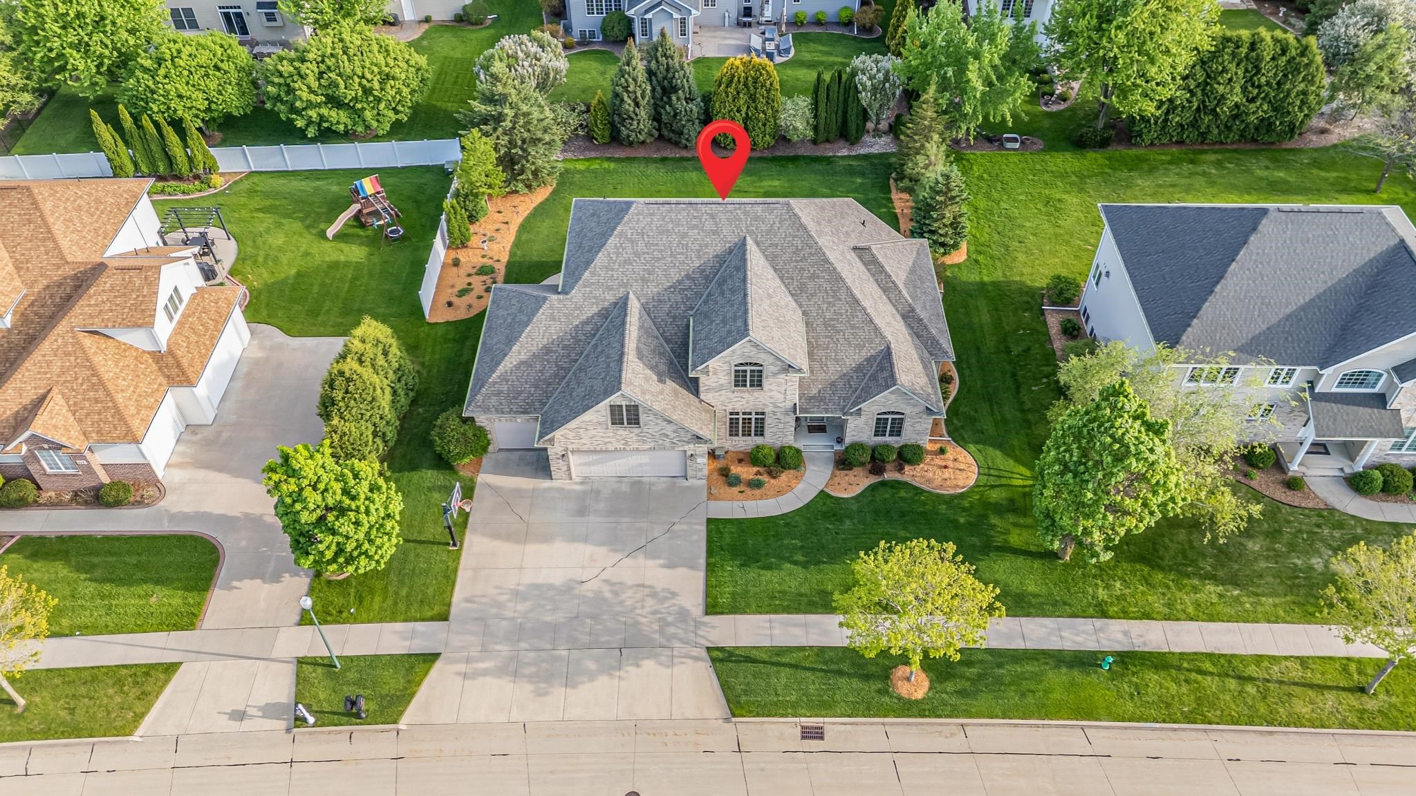 309 E STRATFORD Lane