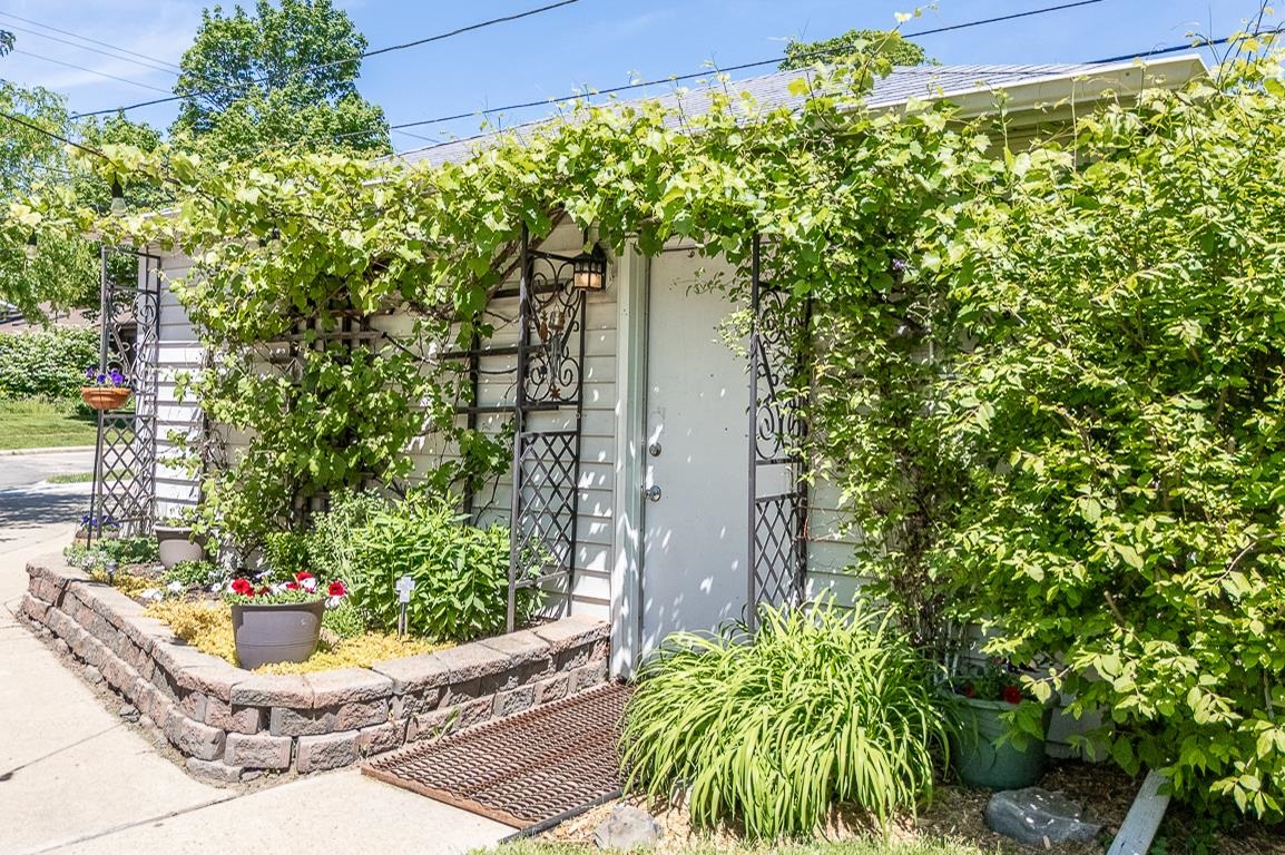 200 E PERSHING Street