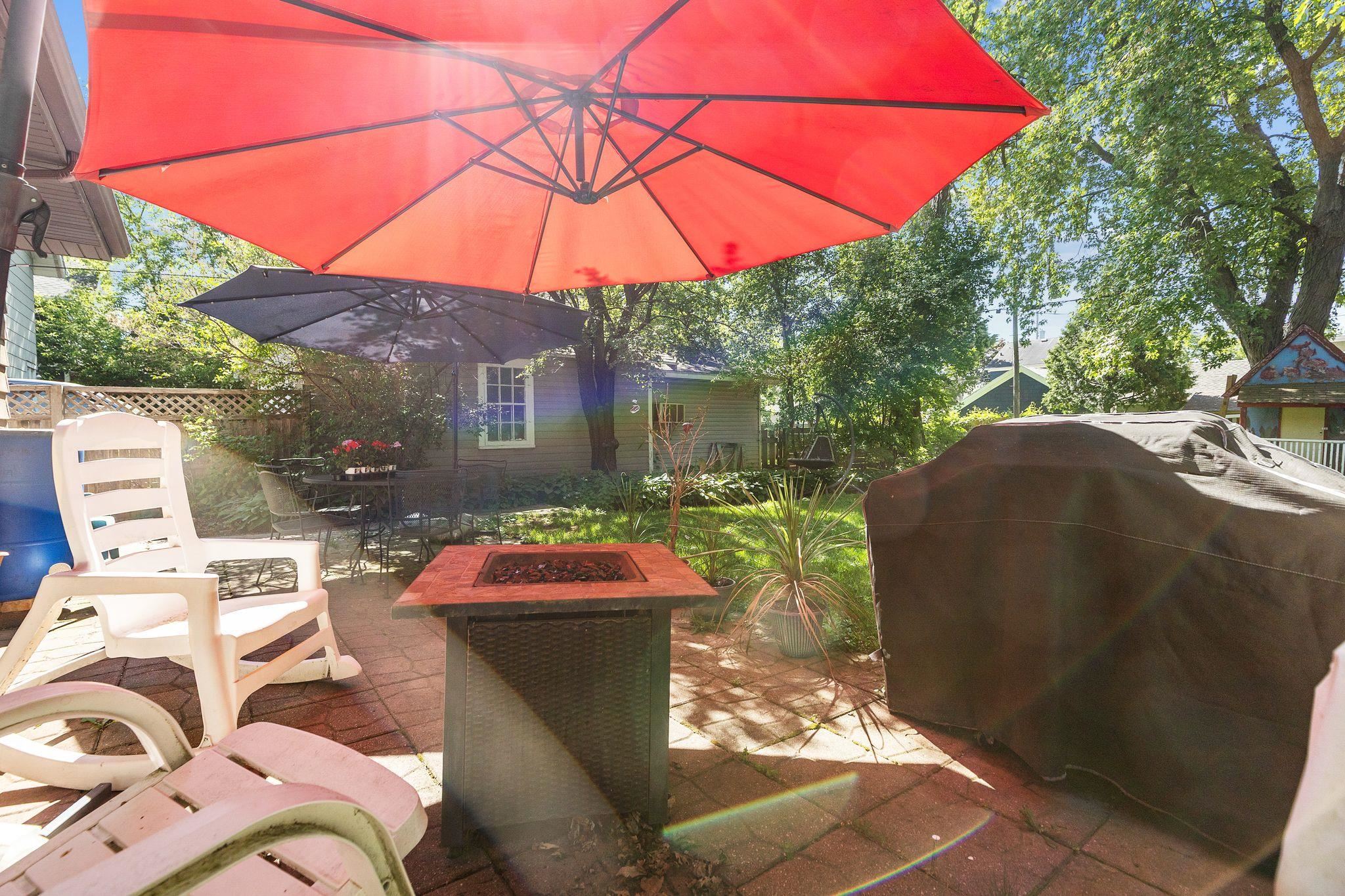 707 E BREWSTER Street
