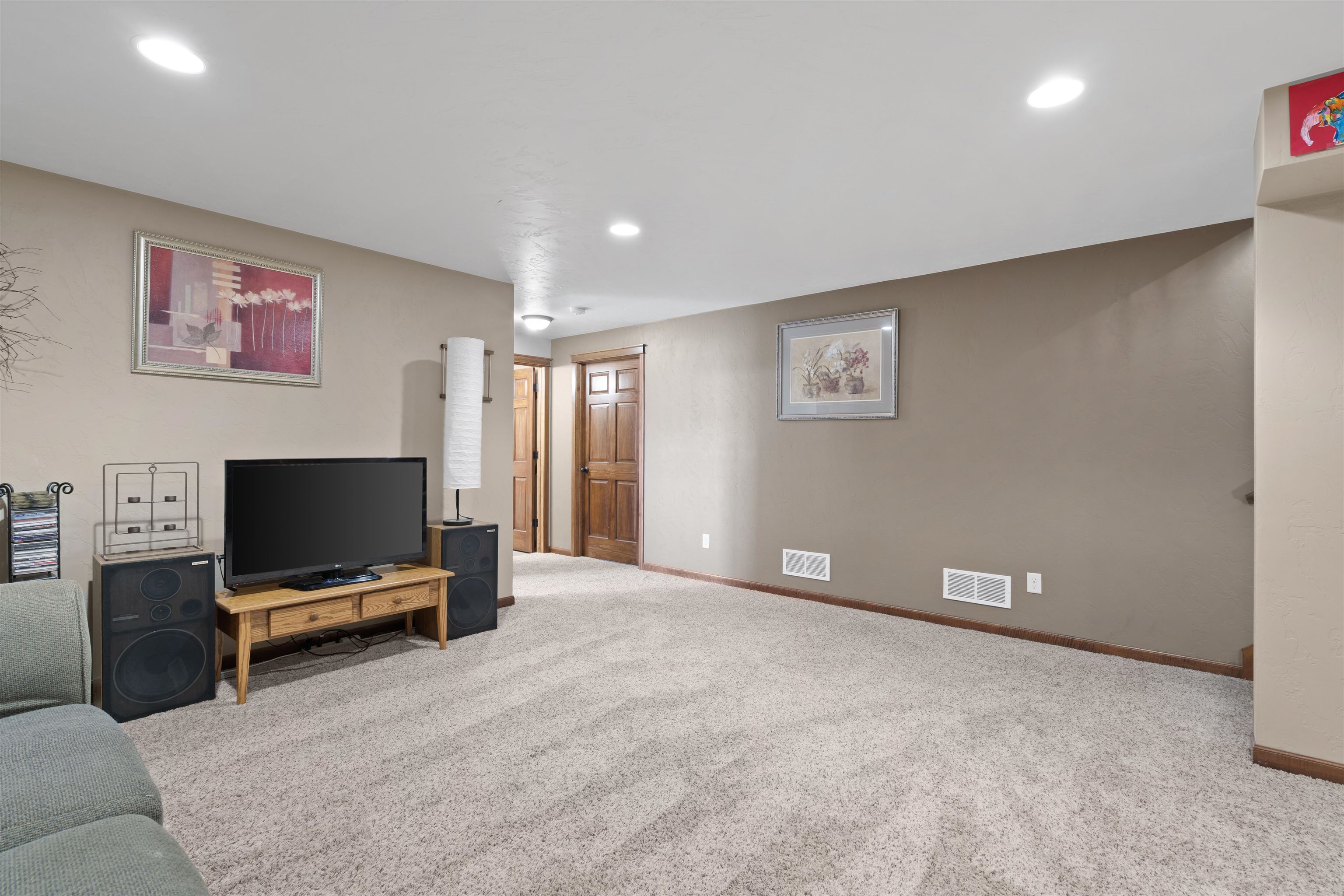 W7133 ENGLEWOOD Drive