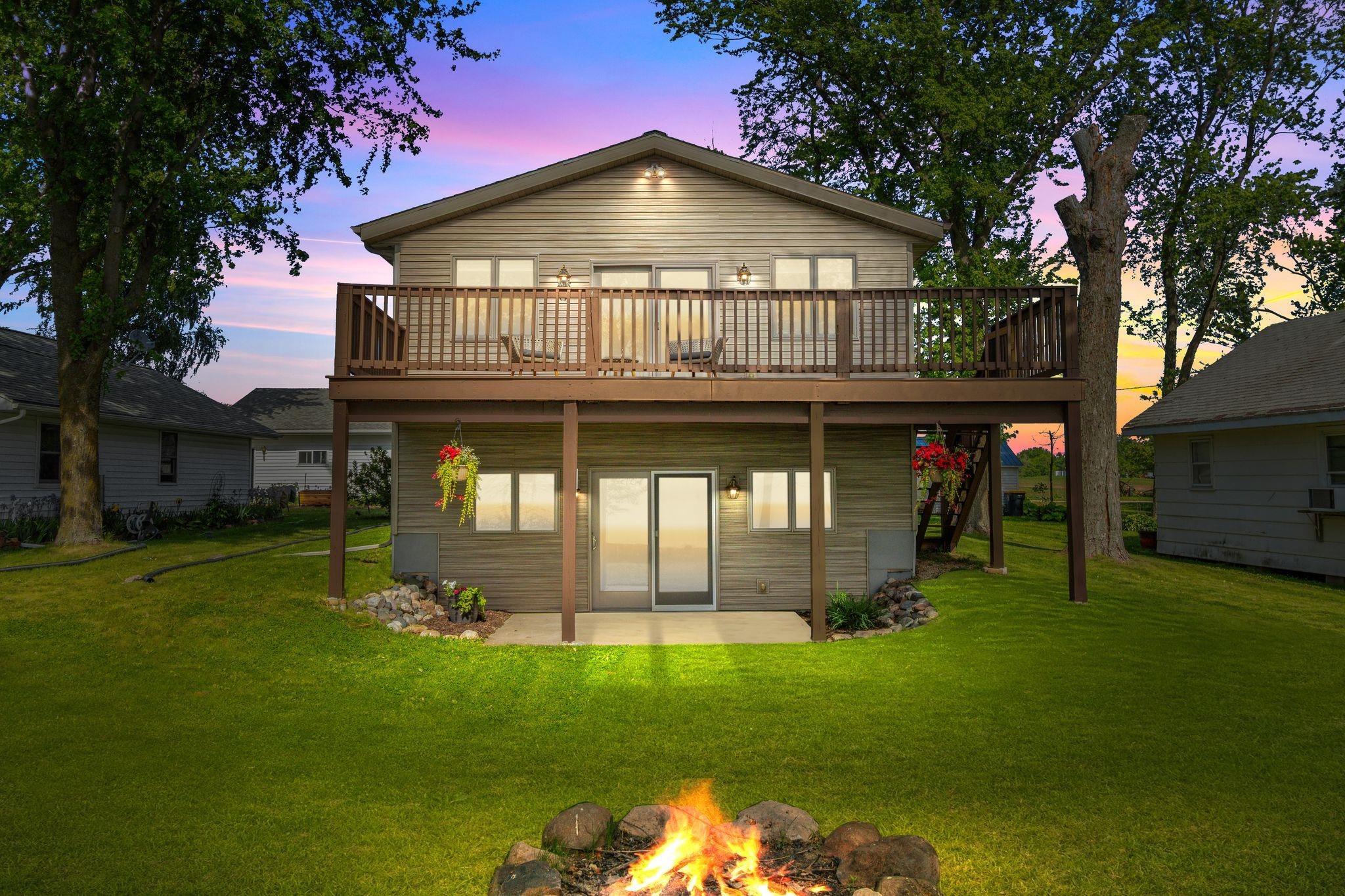 605 LONG BEACH Drive