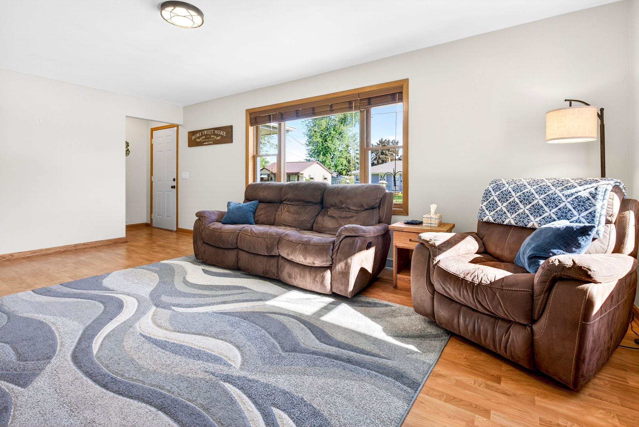 415 E 16TH Street