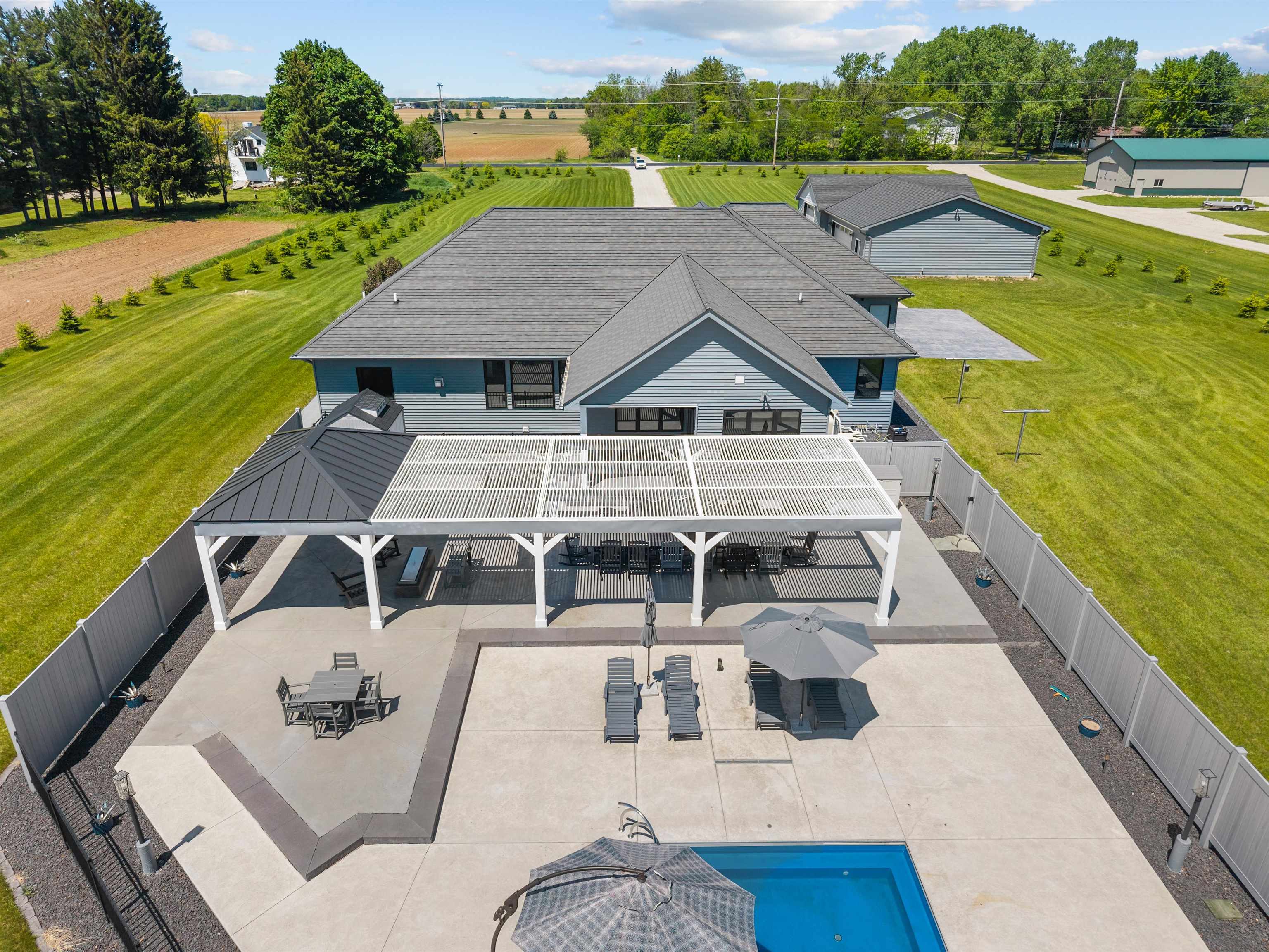 3007 WINNEGAMIE Drive