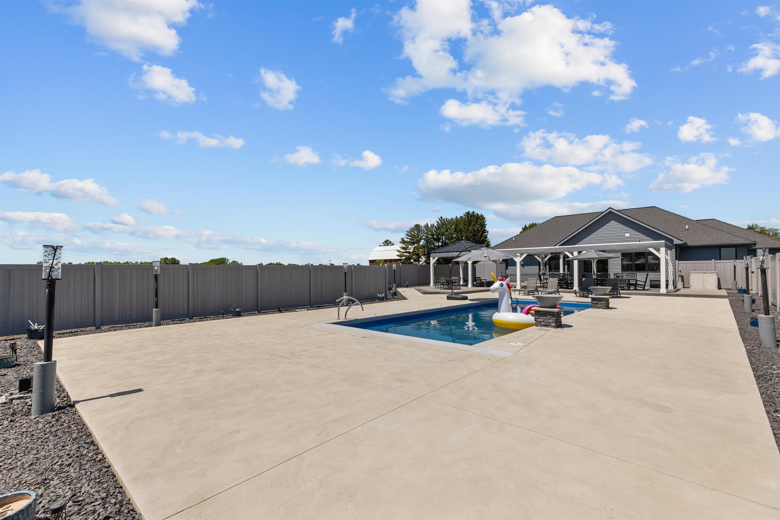3007 WINNEGAMIE Drive