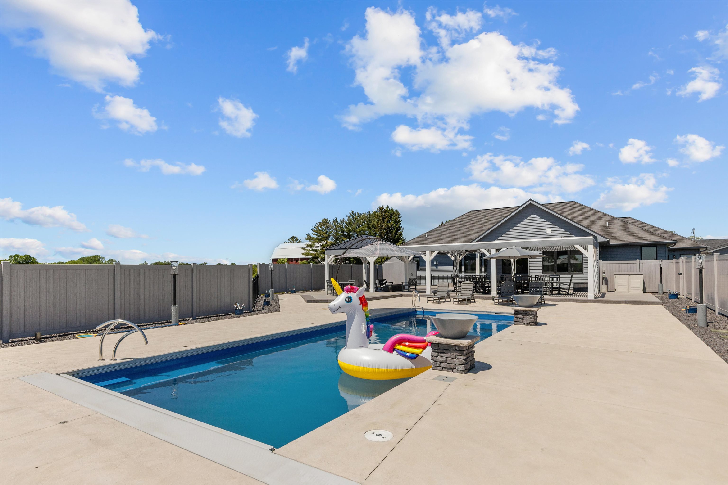 3007 WINNEGAMIE Drive