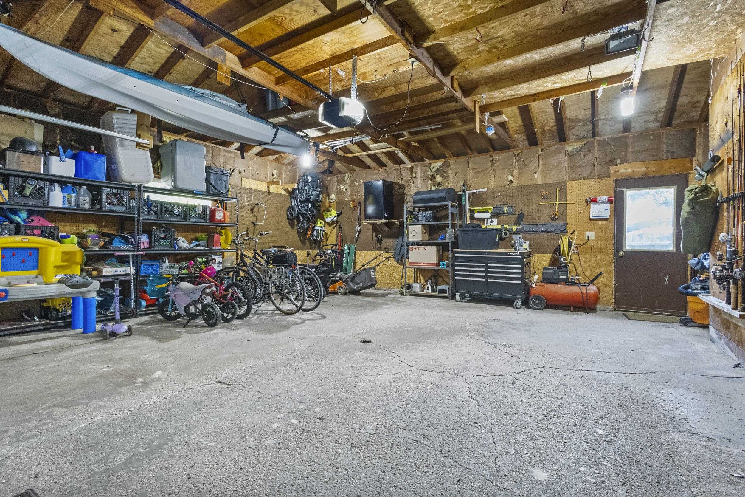 1731 OAKRIDGE Court