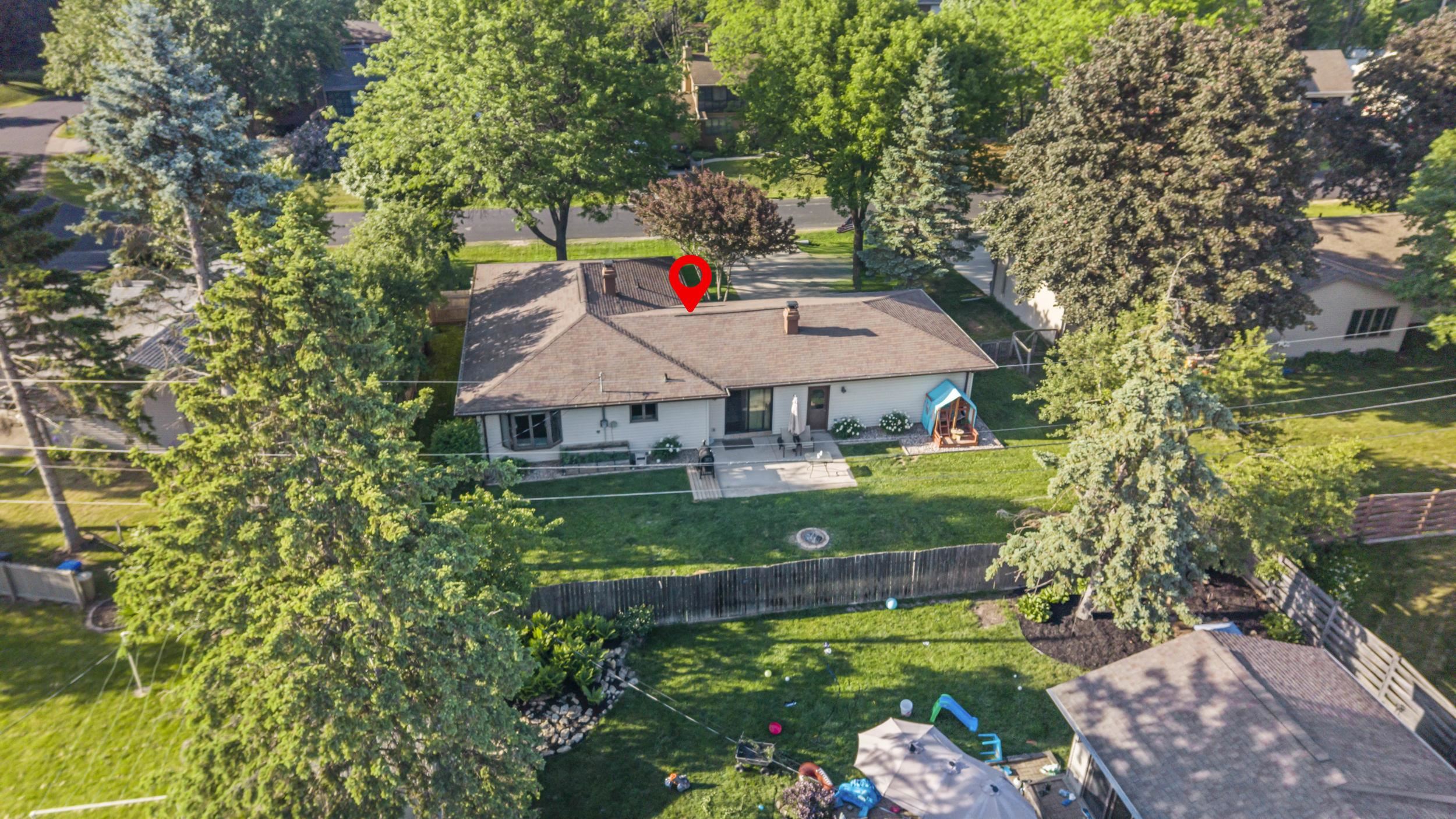 1731 OAKRIDGE Court