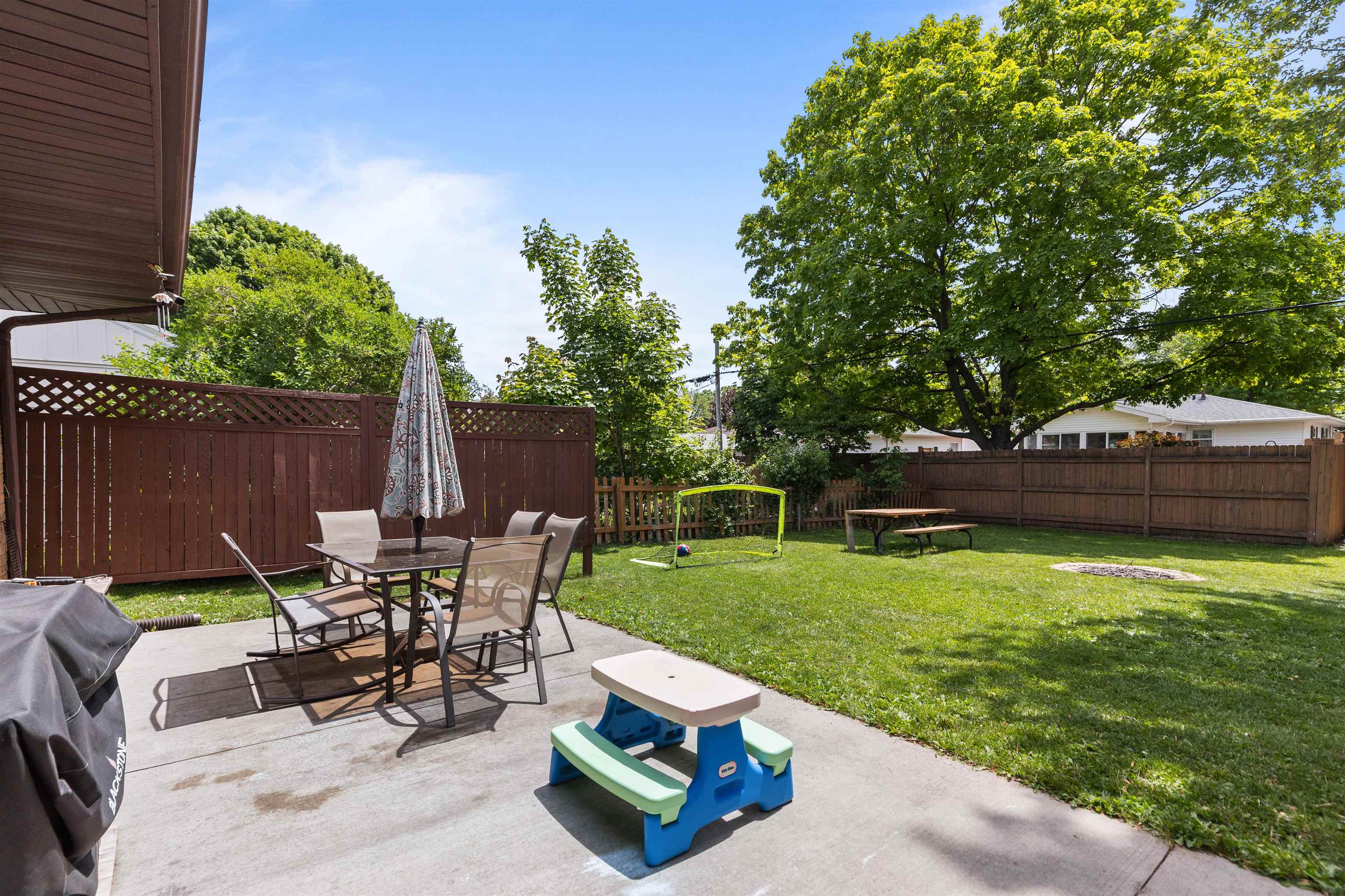 1125 COOLIDGE Avenue