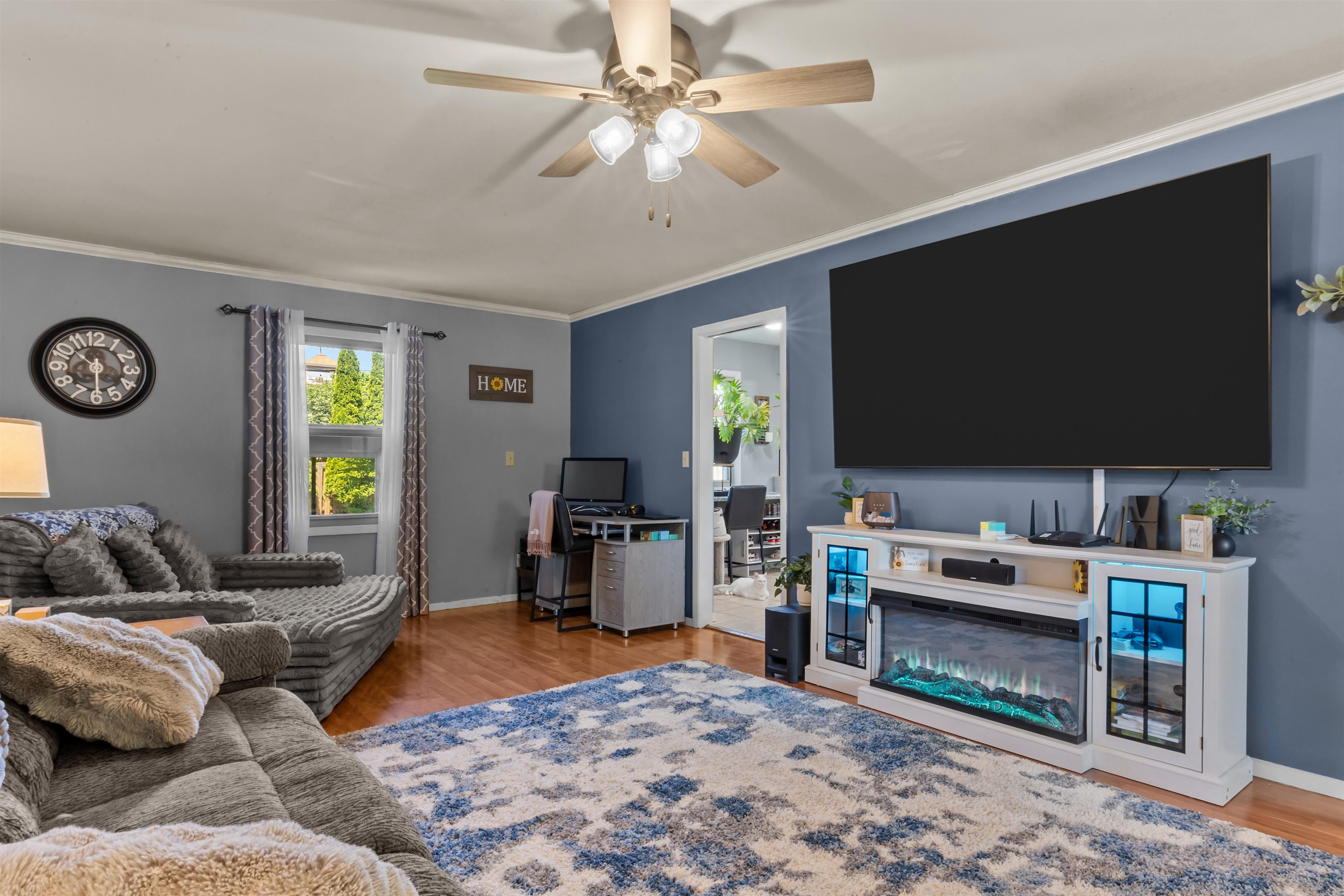 1147 GREEN ACRES Lane