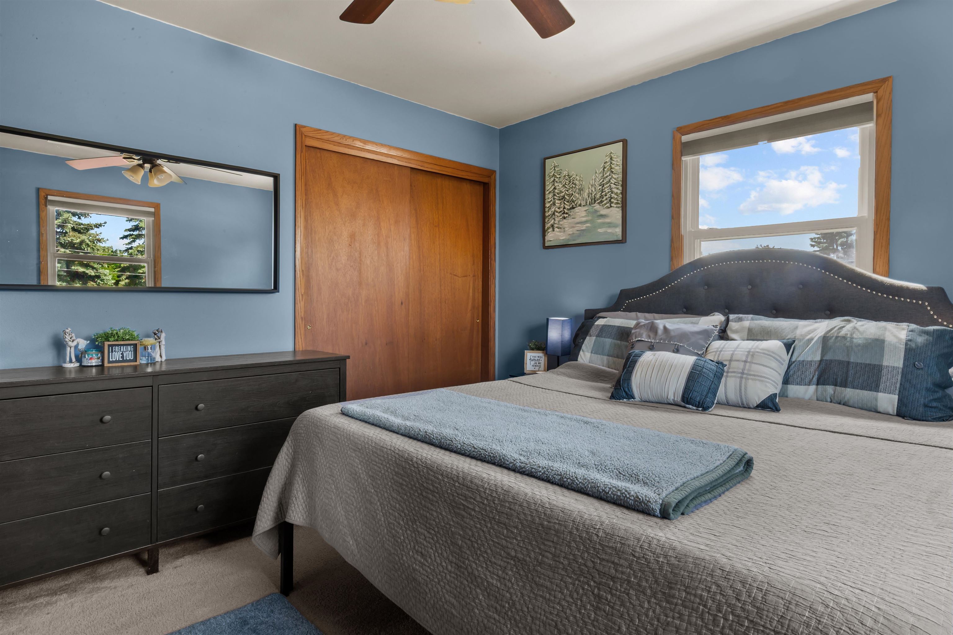 1147 GREEN ACRES Lane