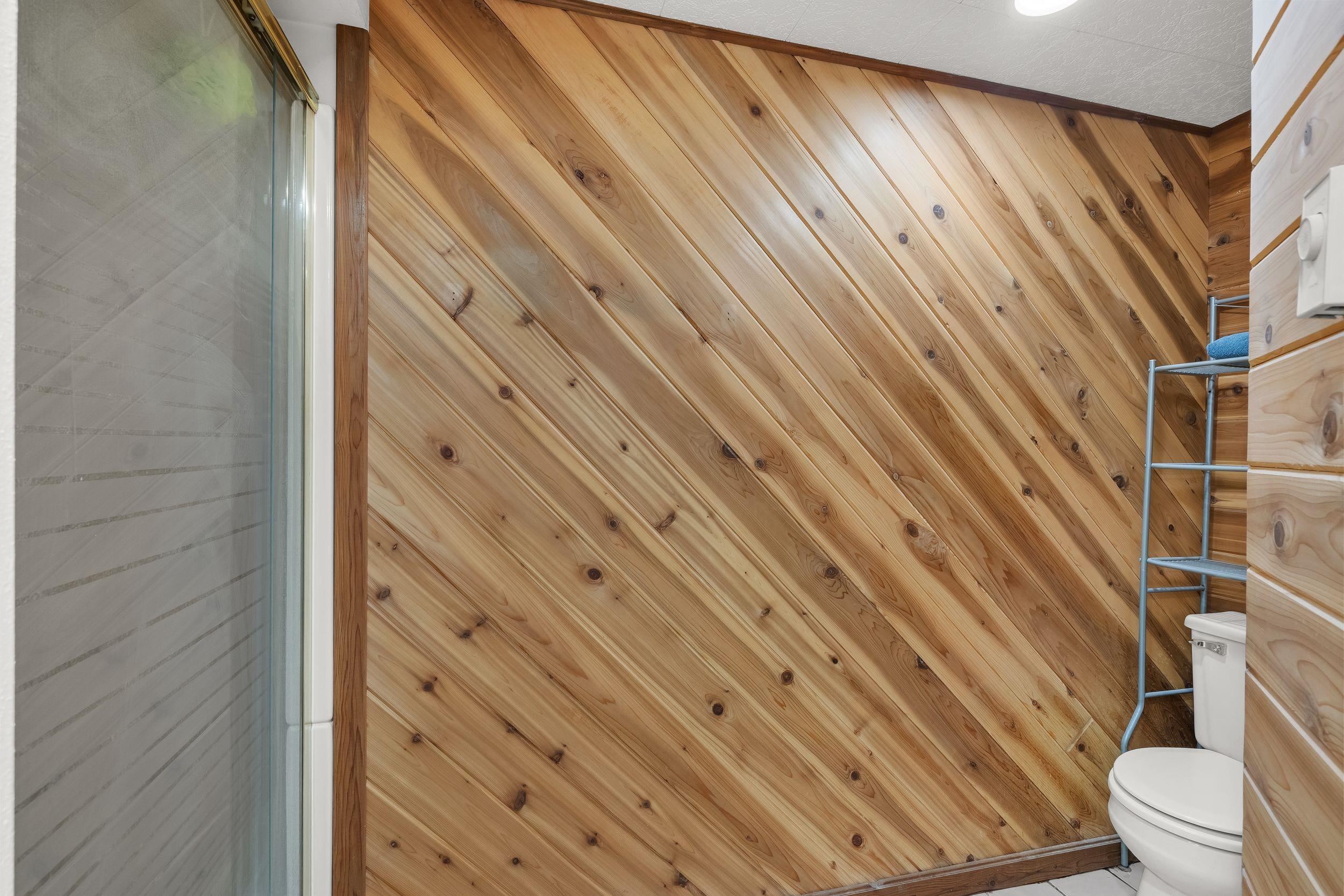 1708 THELEN Avenue