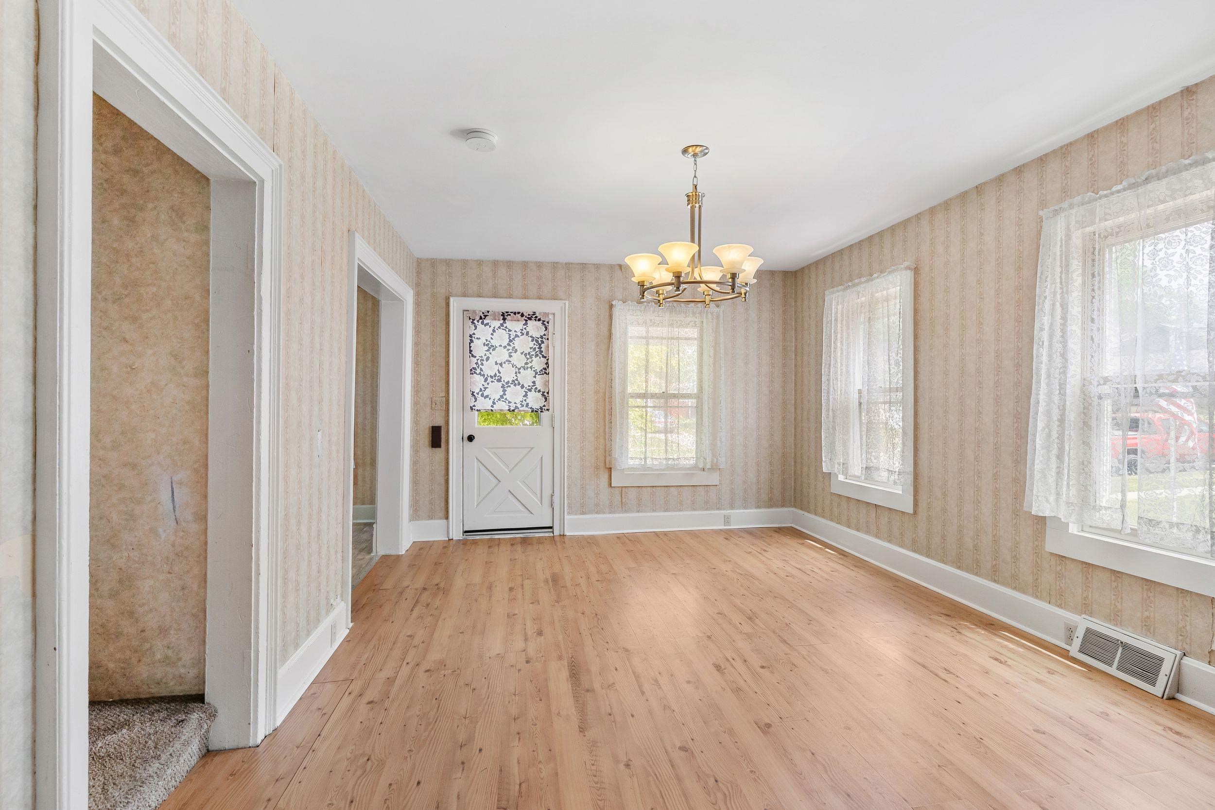 110 W LIBERTY Street