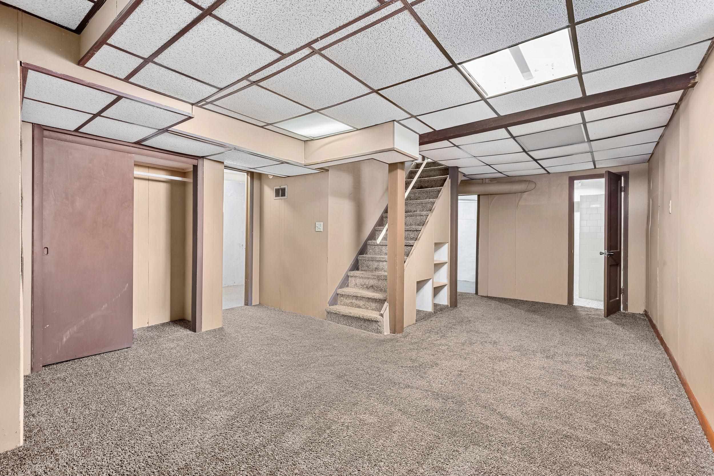 110 W LIBERTY Street