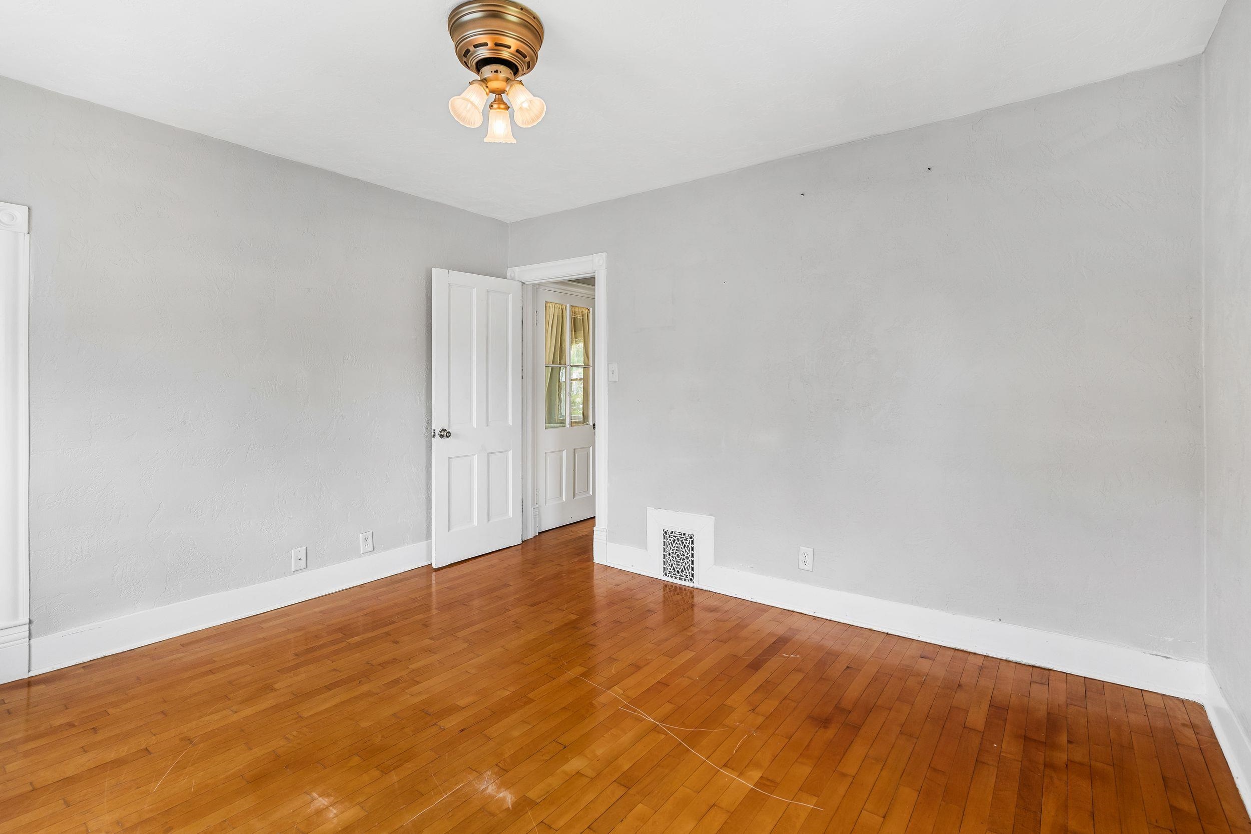 110 W LIBERTY Street