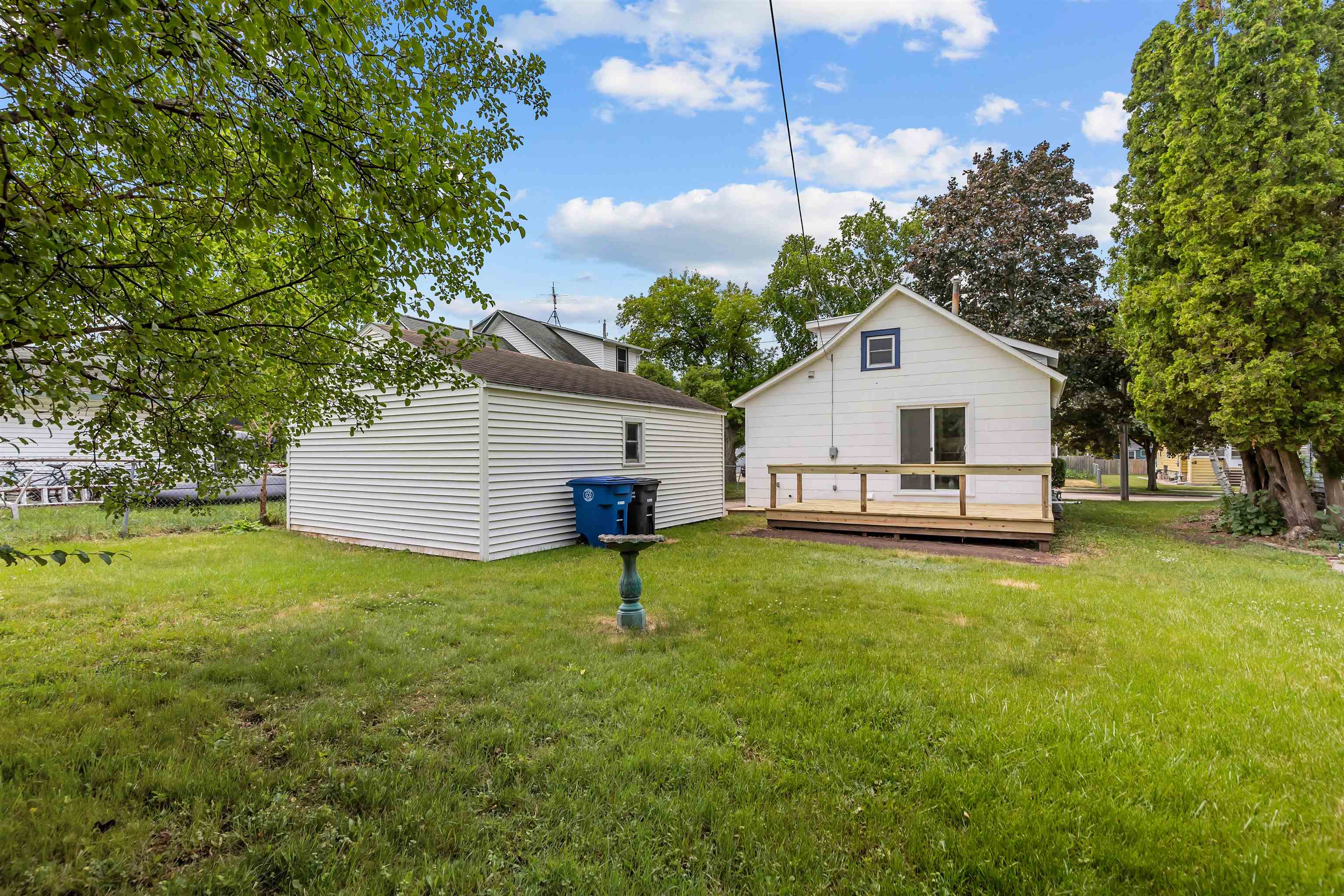 926 DOVE Street
