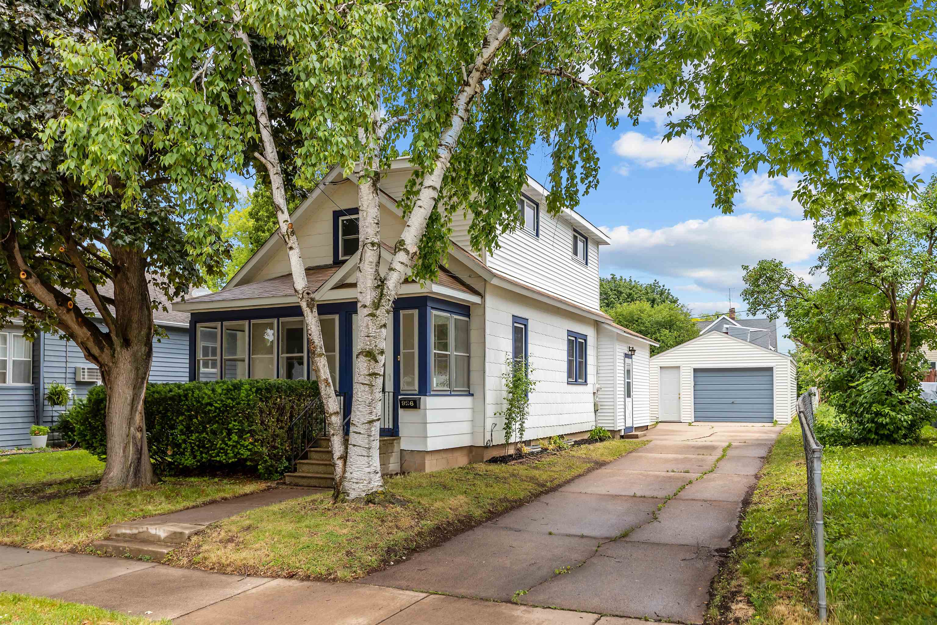 926 DOVE Street