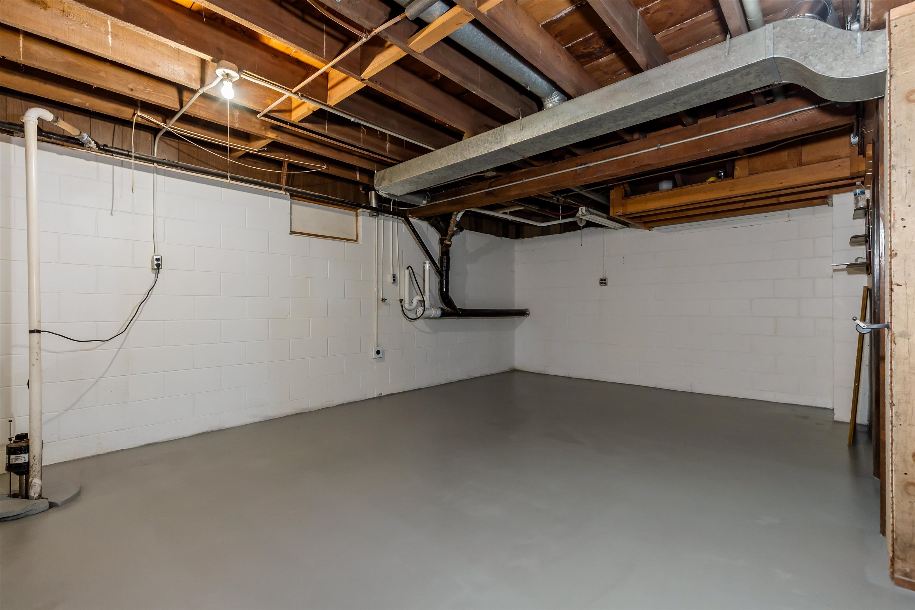 926 DOVE Street
