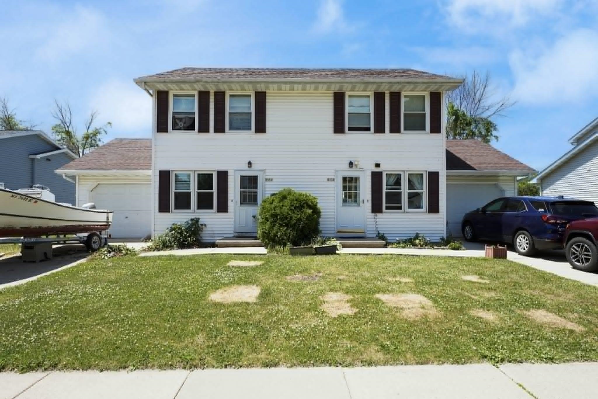 2551 CLOVER Street