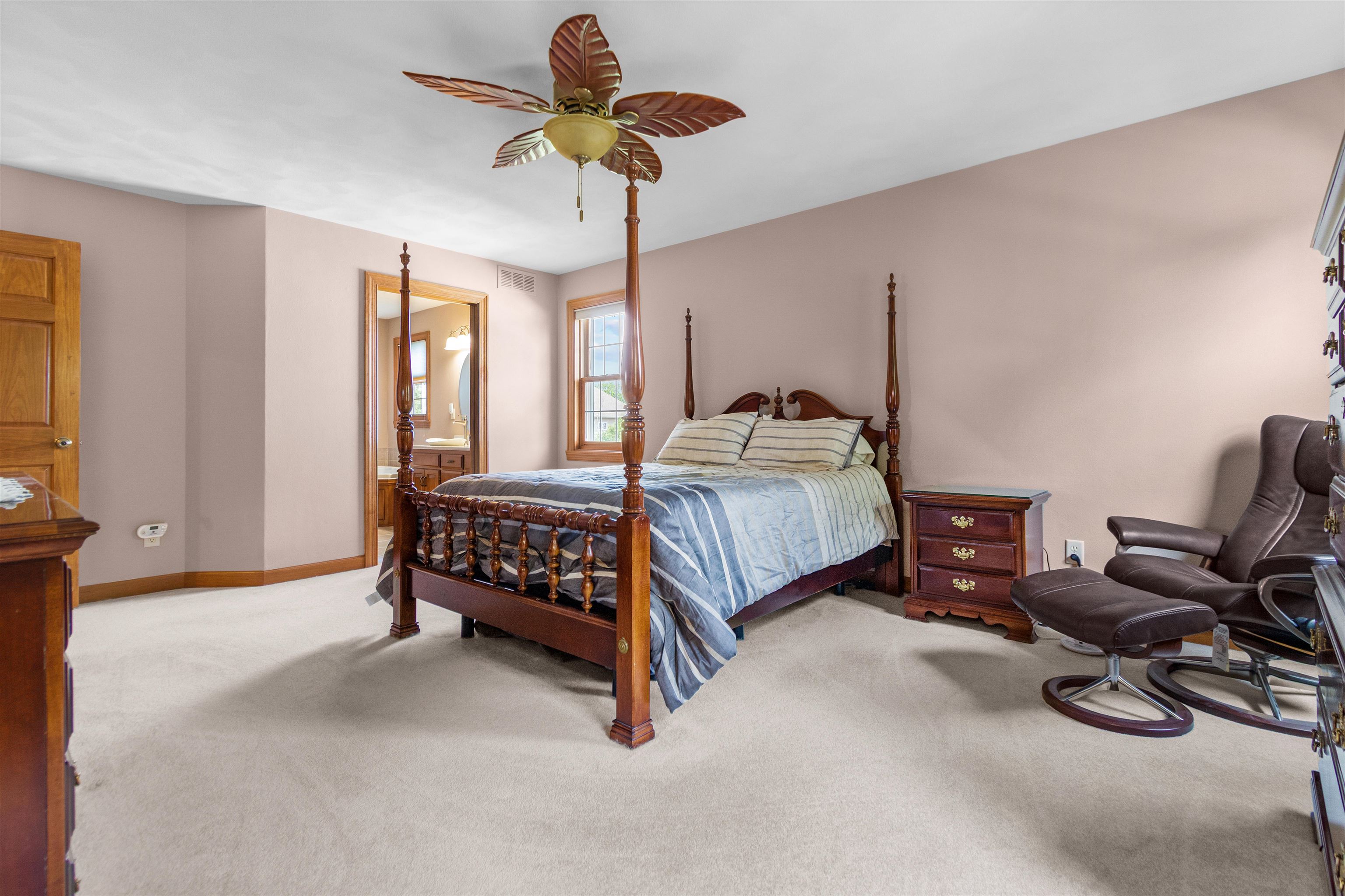224 E CARRINGTON Lane
