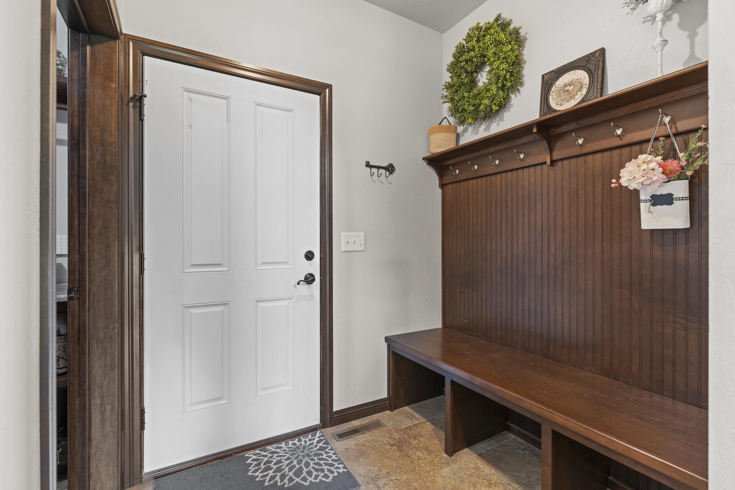 W7574 CROSS COUNTRY Lane