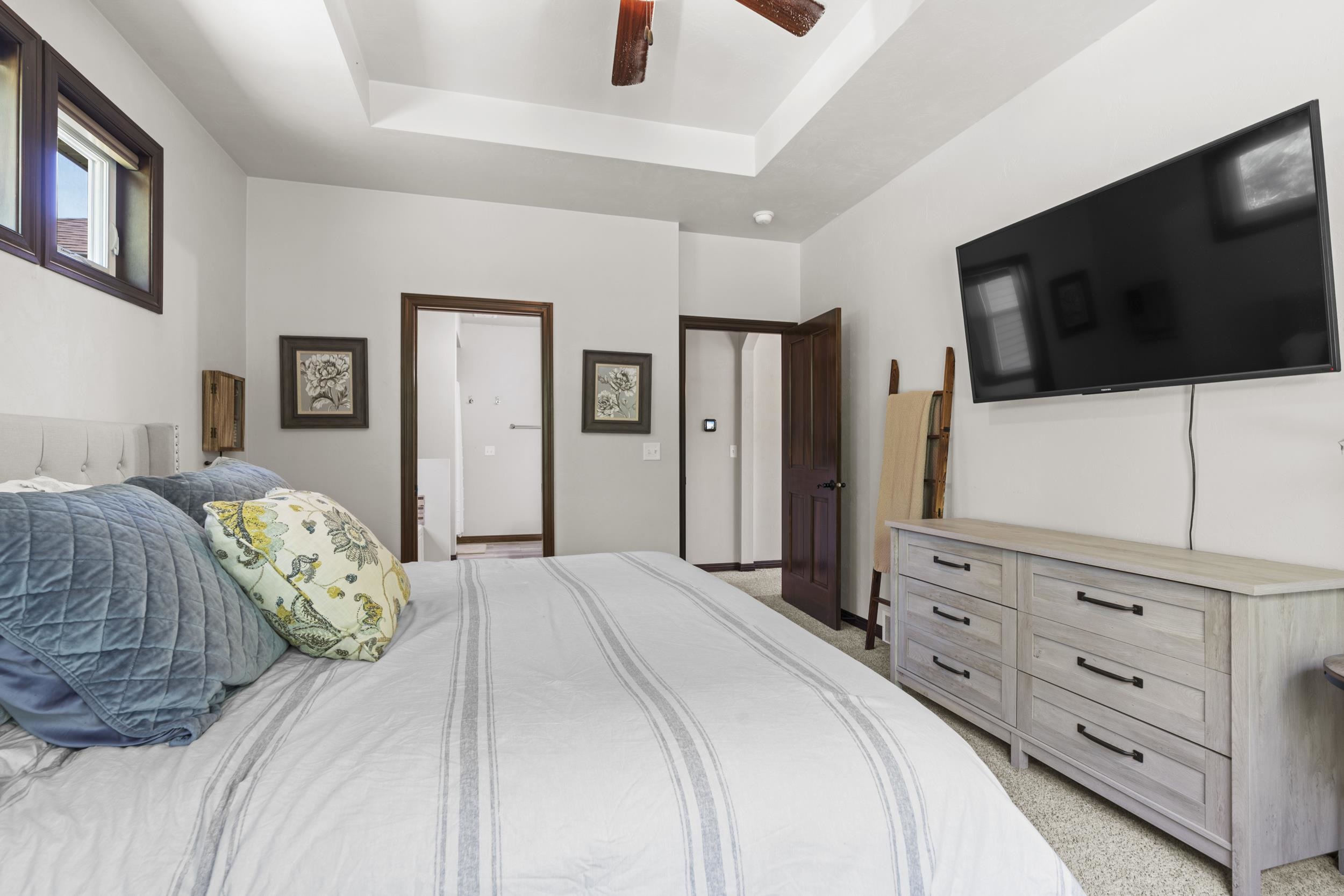W7574 CROSS COUNTRY Lane