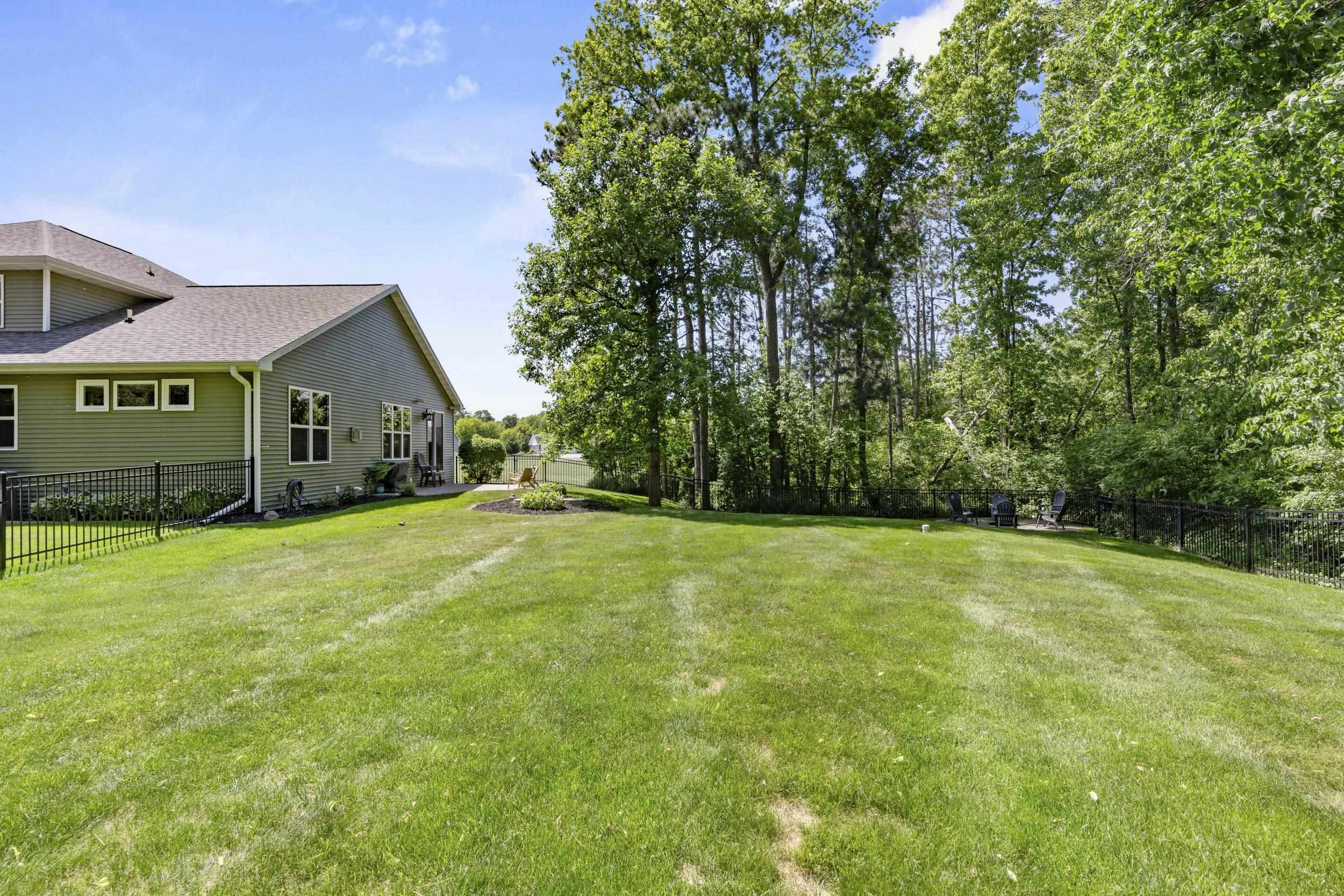 W7574 CROSS COUNTRY Lane