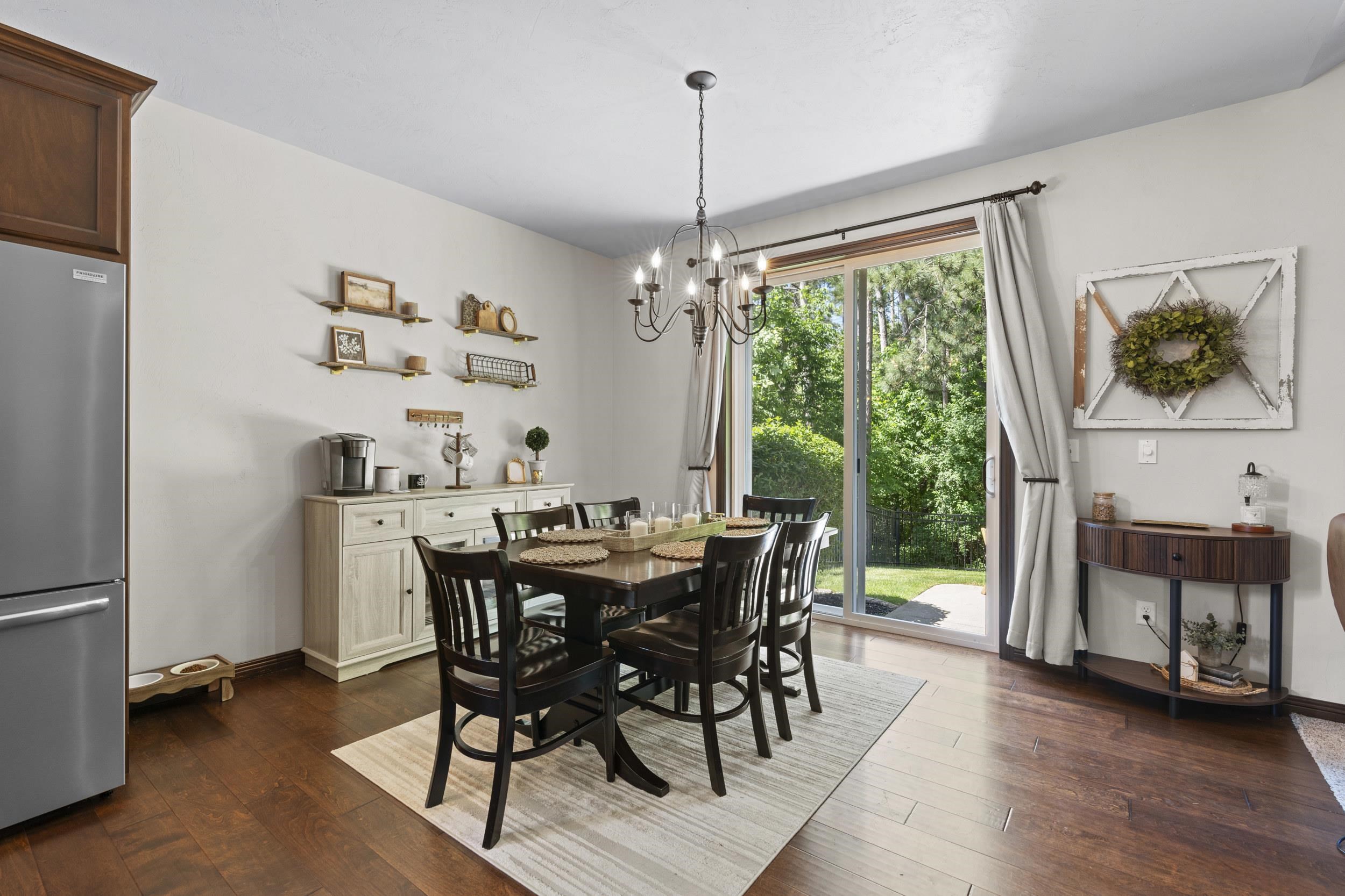 W7574 CROSS COUNTRY Lane