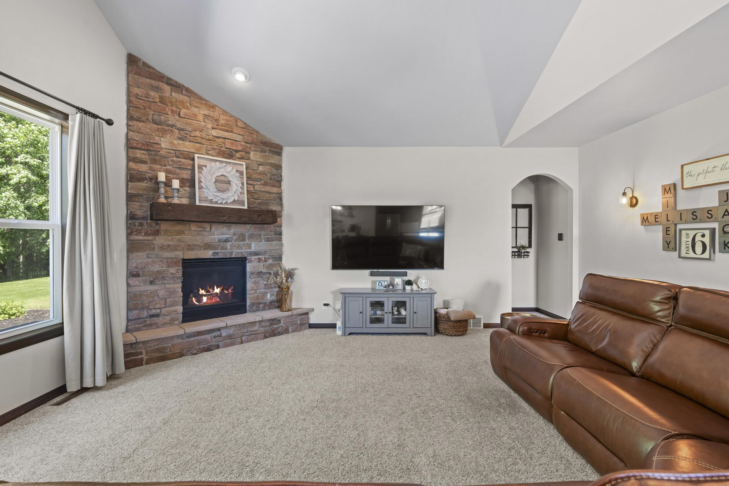 W7574 CROSS COUNTRY Lane