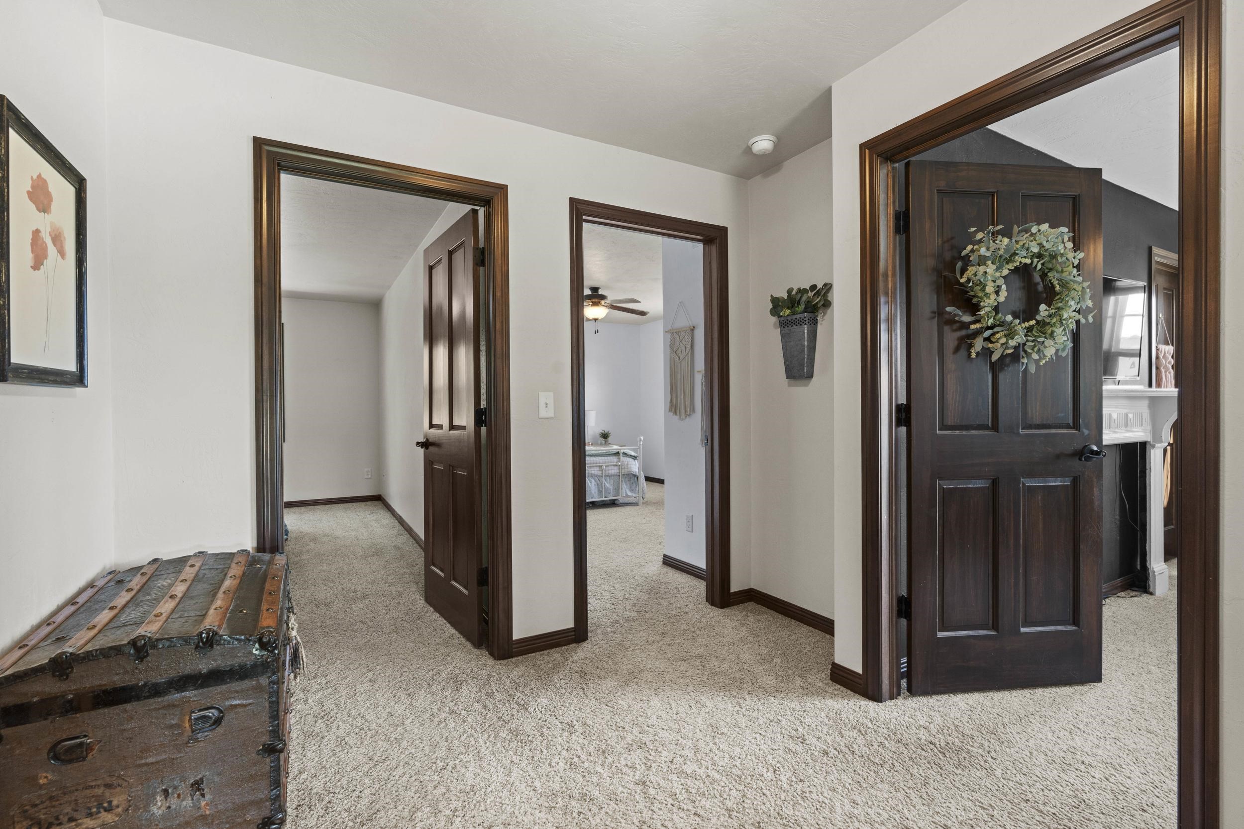 W7574 CROSS COUNTRY Lane