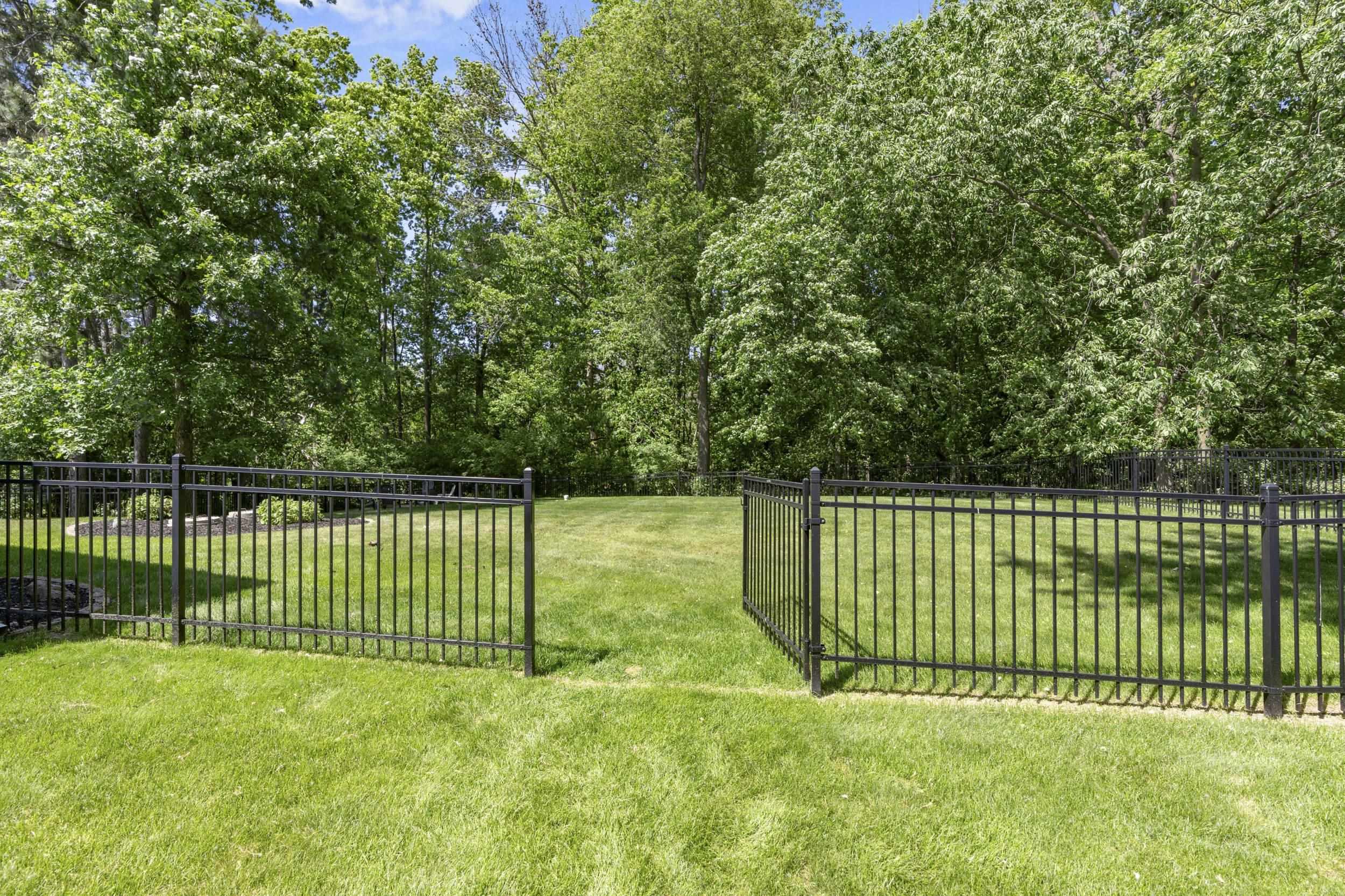 W7574 CROSS COUNTRY Lane