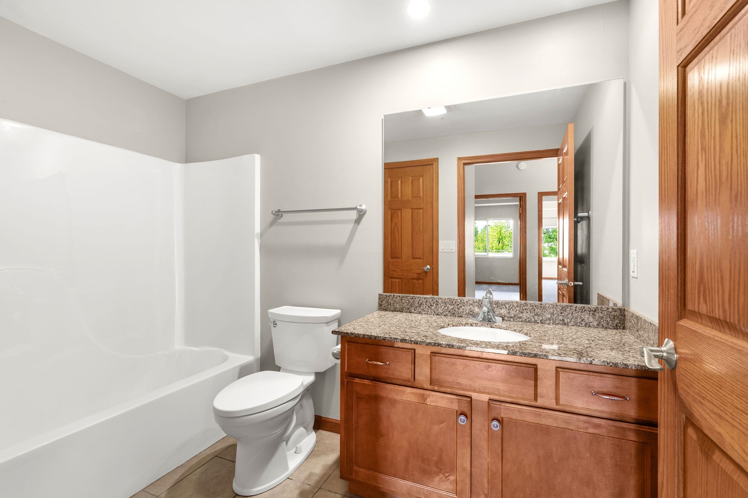 400 N RICHMOND Street Unit: 332