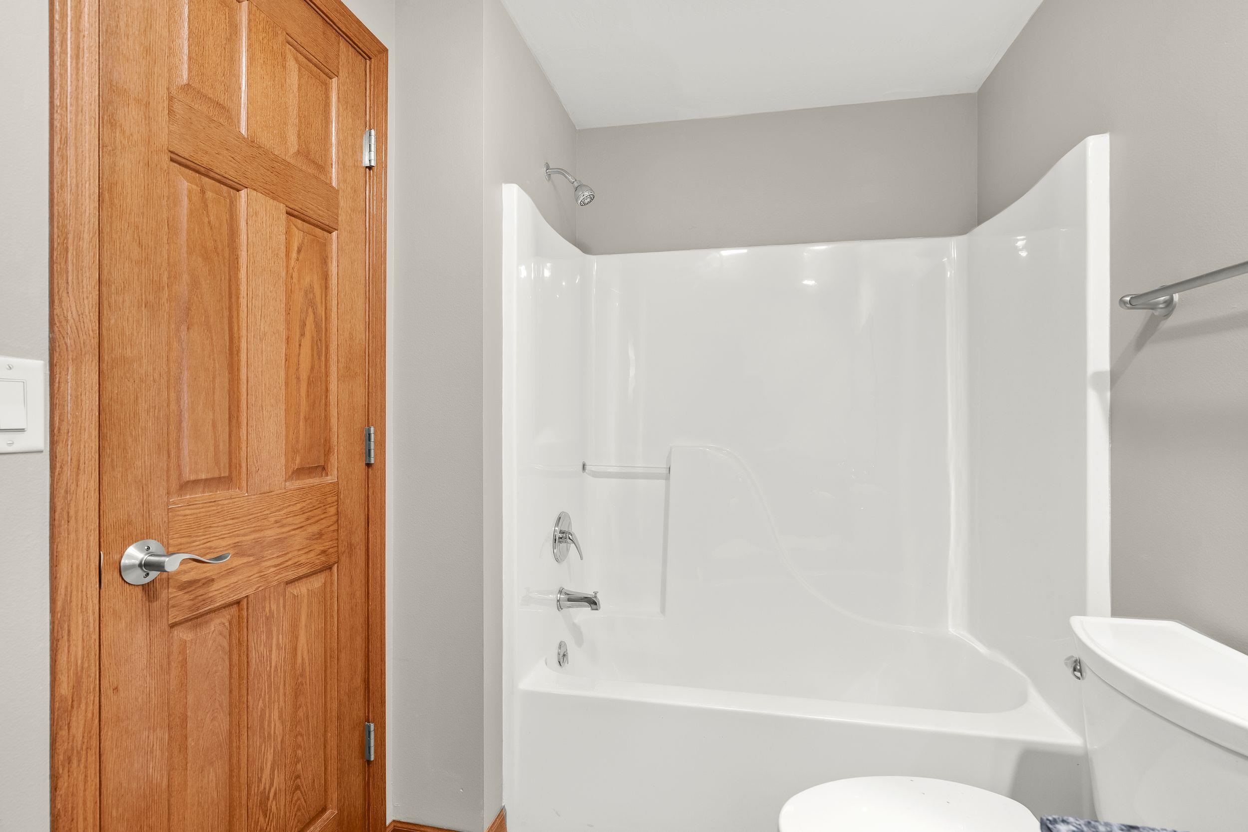 400 N RICHMOND Street Unit: 332