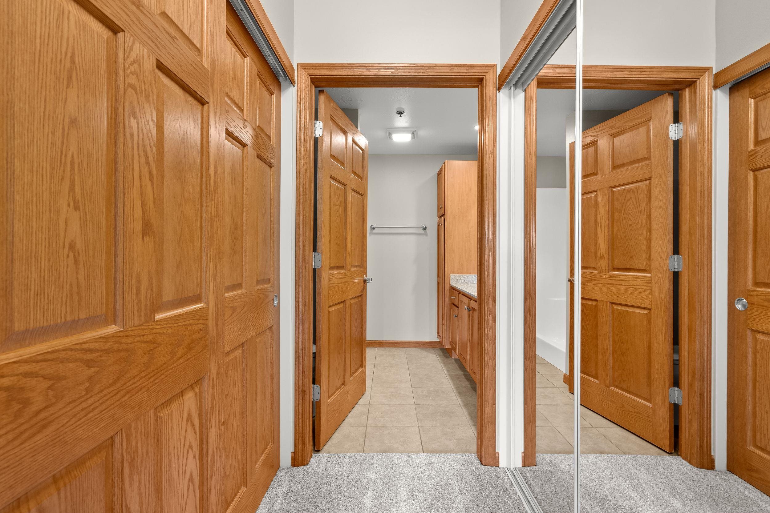 400 N RICHMOND Street Unit: 332