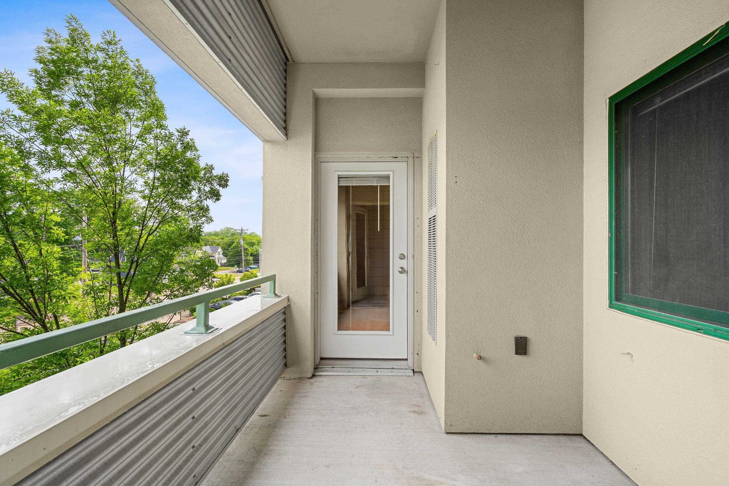 400 N RICHMOND Street Unit: 332