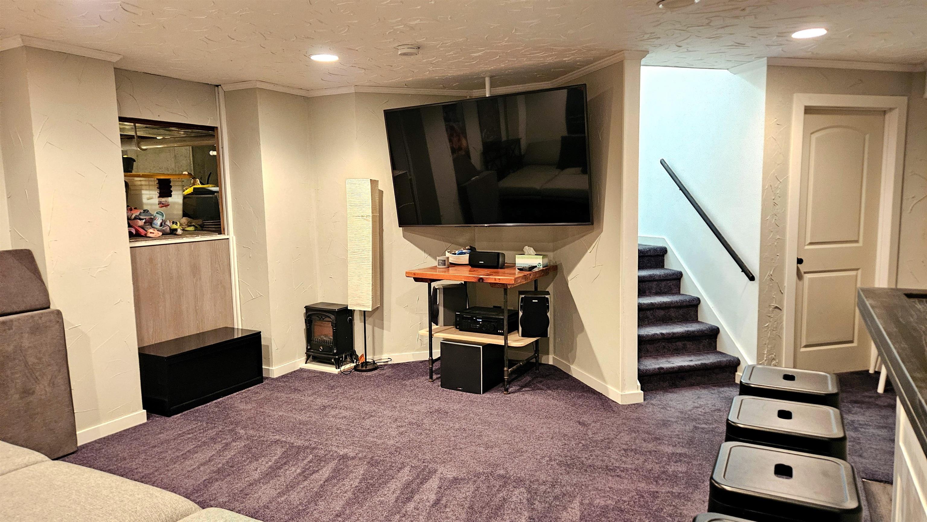 8411 RIDGEVIEW Court
