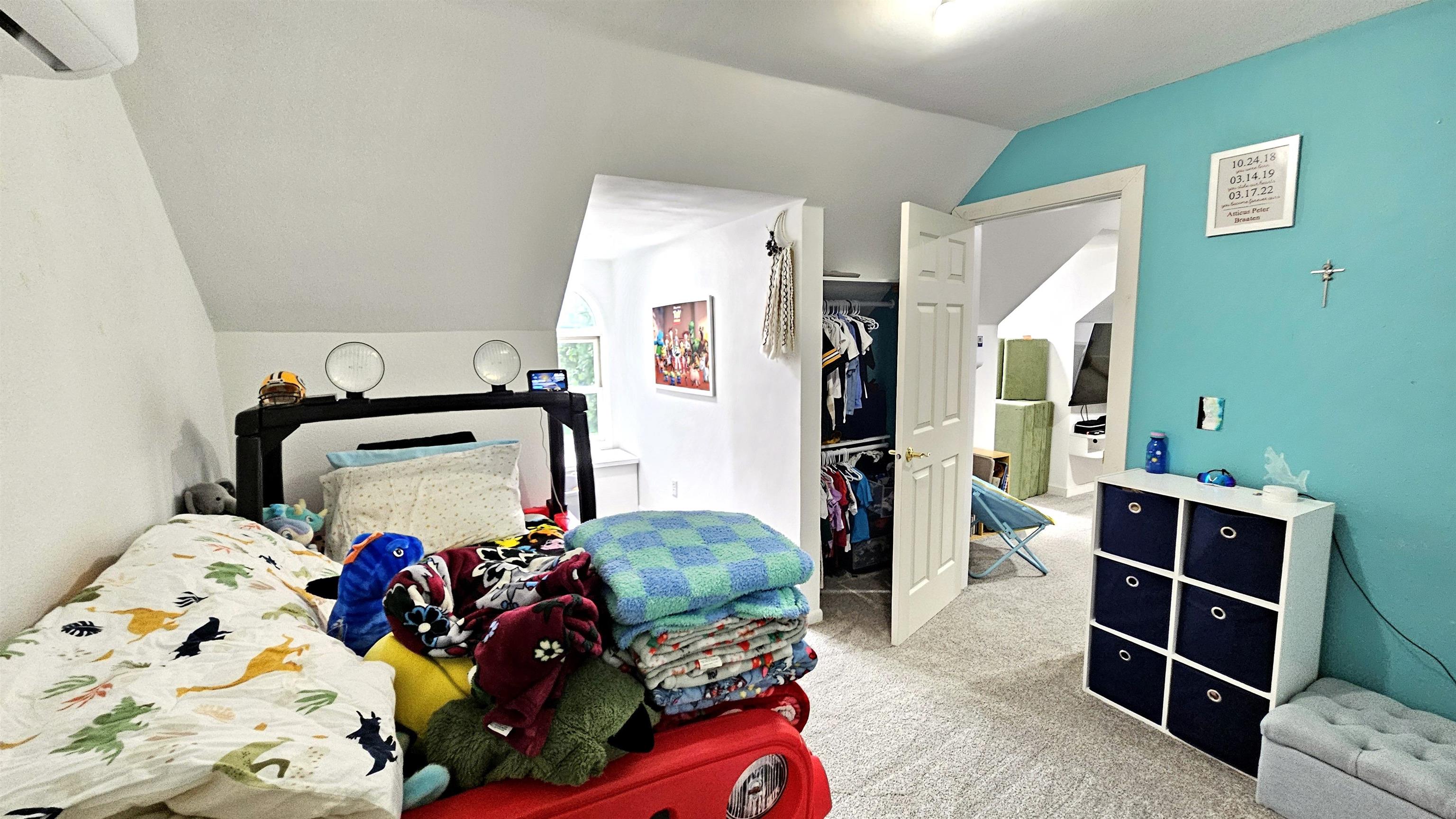 8411 RIDGEVIEW Court