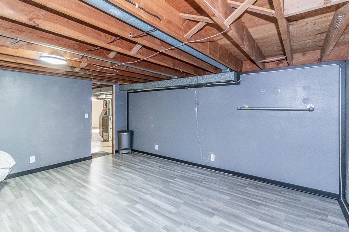 527 E WILSON Avenue