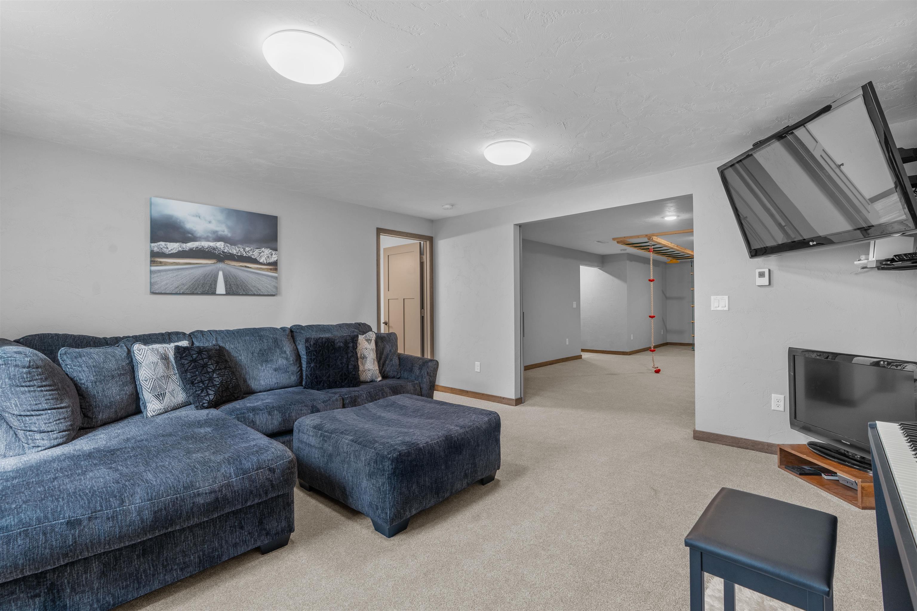 6636 RUSTIC OAKS Drive